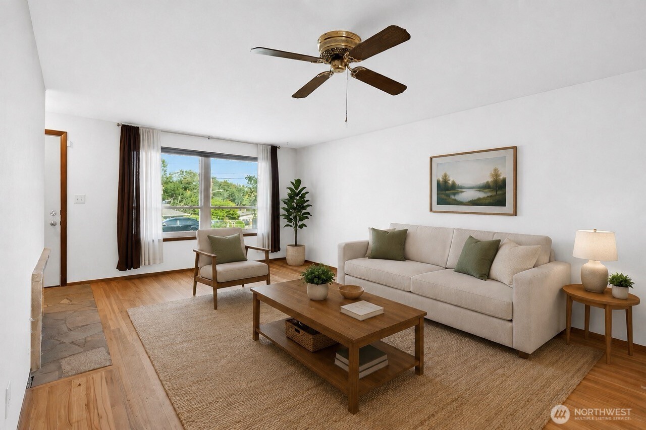 10406 55th Avenue Property Photo 3