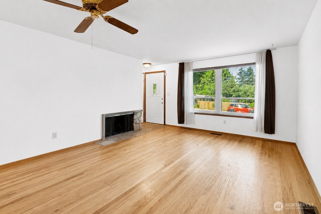 10406 55th Avenue Property Photo 6