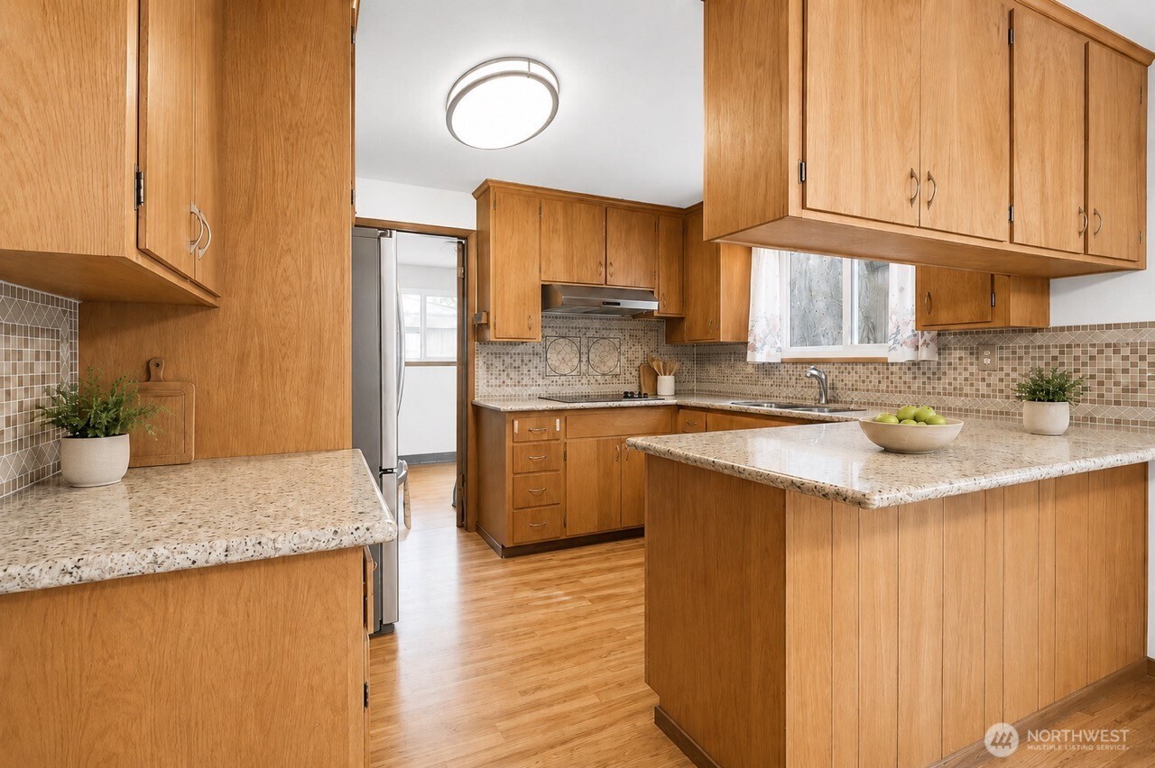 10406 55th Avenue Property Photo 8