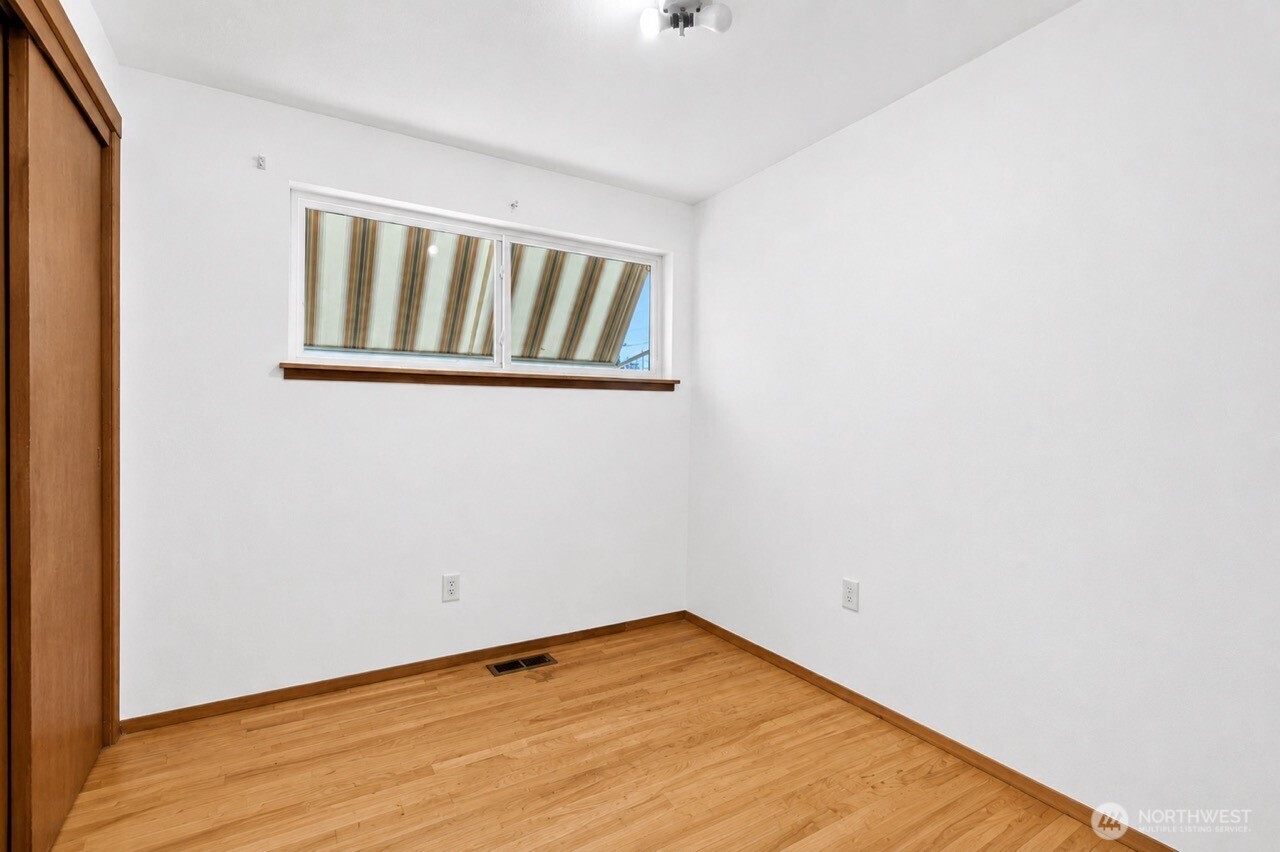 10406 55th Avenue Property Photo 15