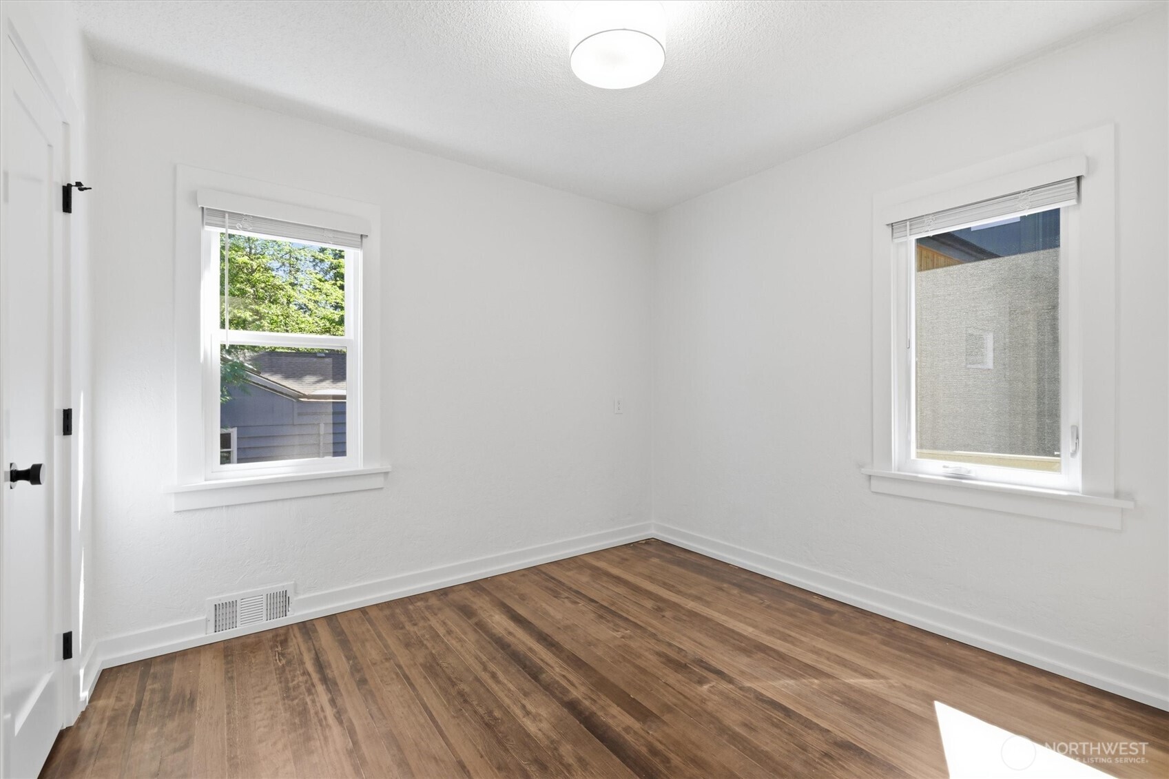 13349 25th Avenue Property Photo 17