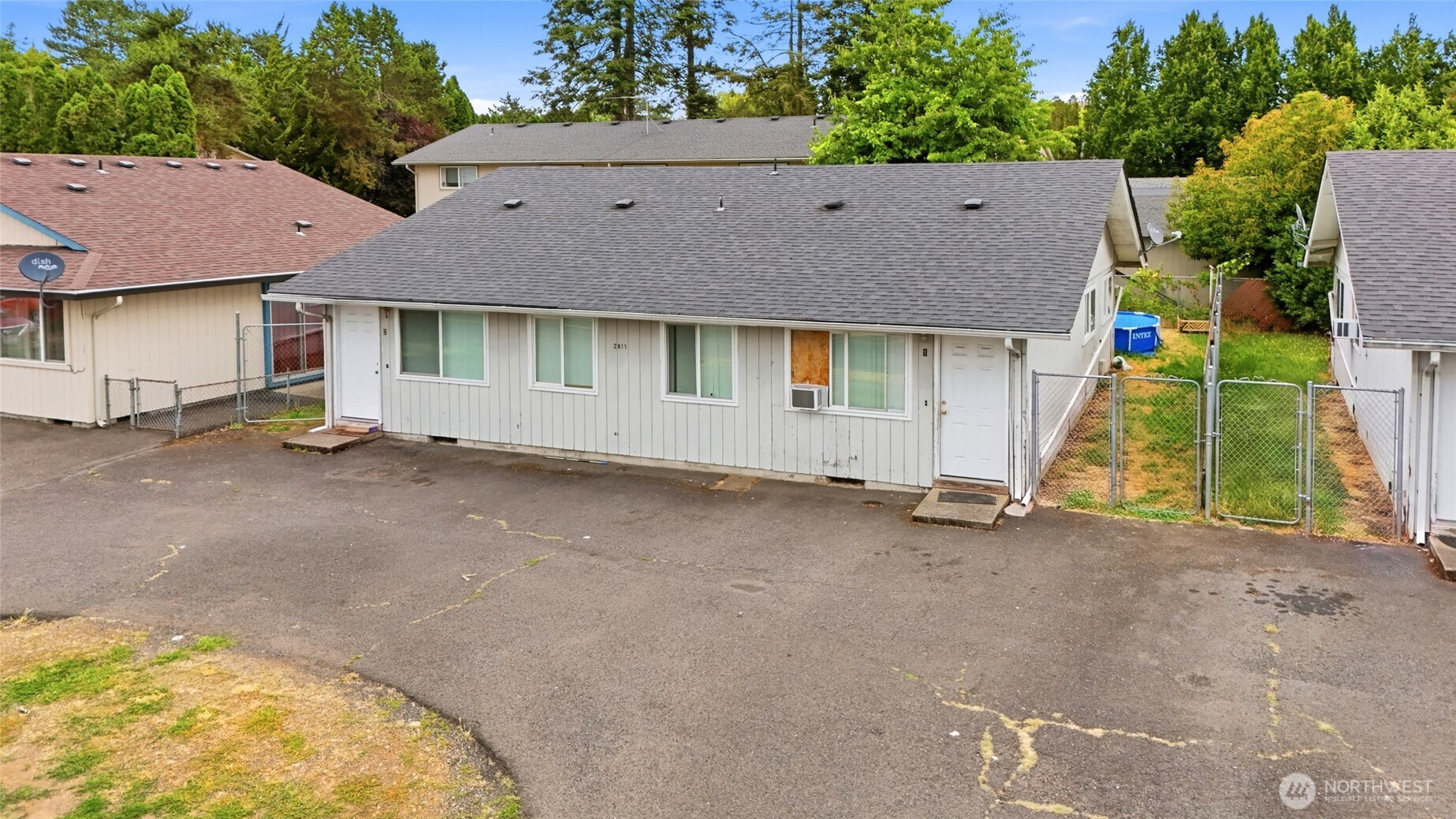 2811 Caples Avenue Property Photo 1