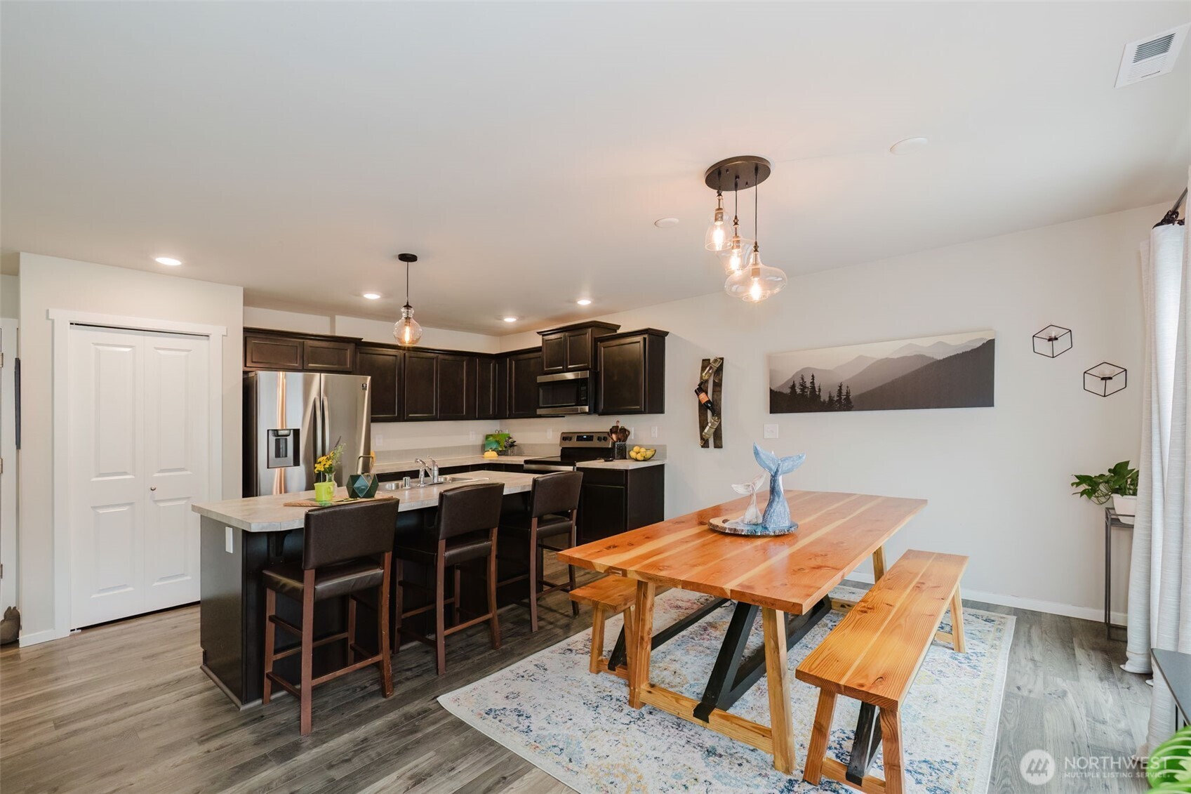 18202 107th Avenue Property Photo 4