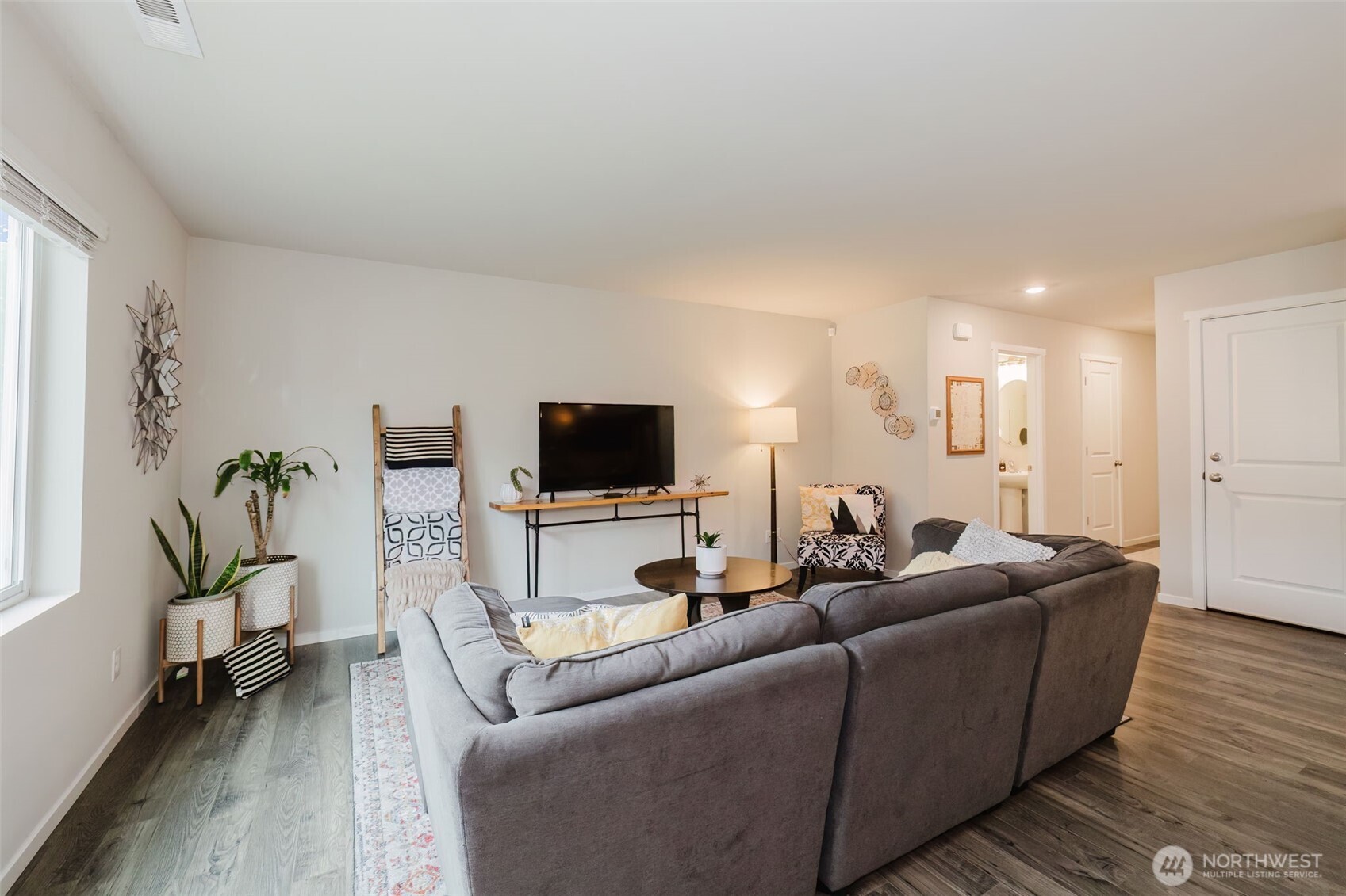 18202 107th Avenue Property Photo 6
