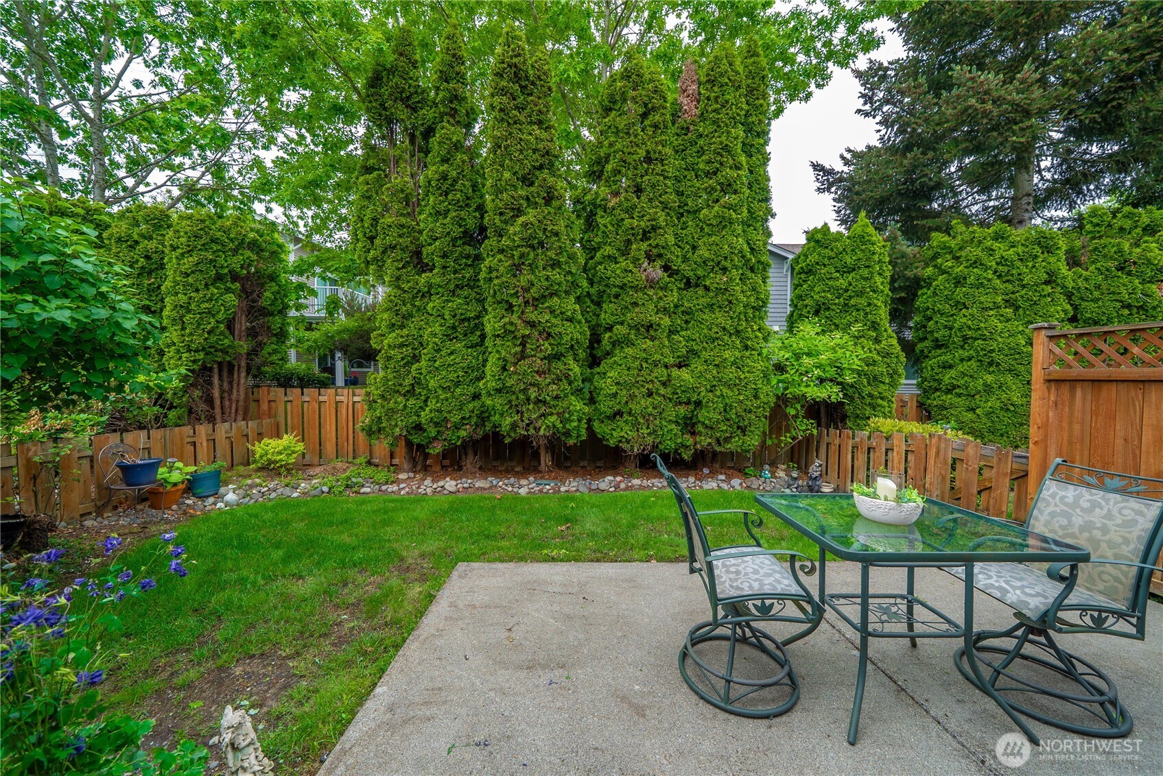 6445 James Avenue B Property Photo 11