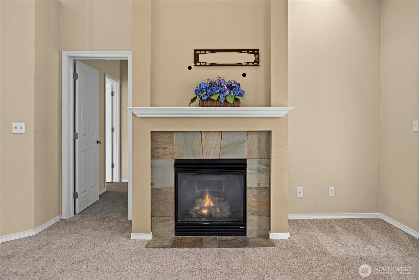 6445 James Avenue B Property Photo 24