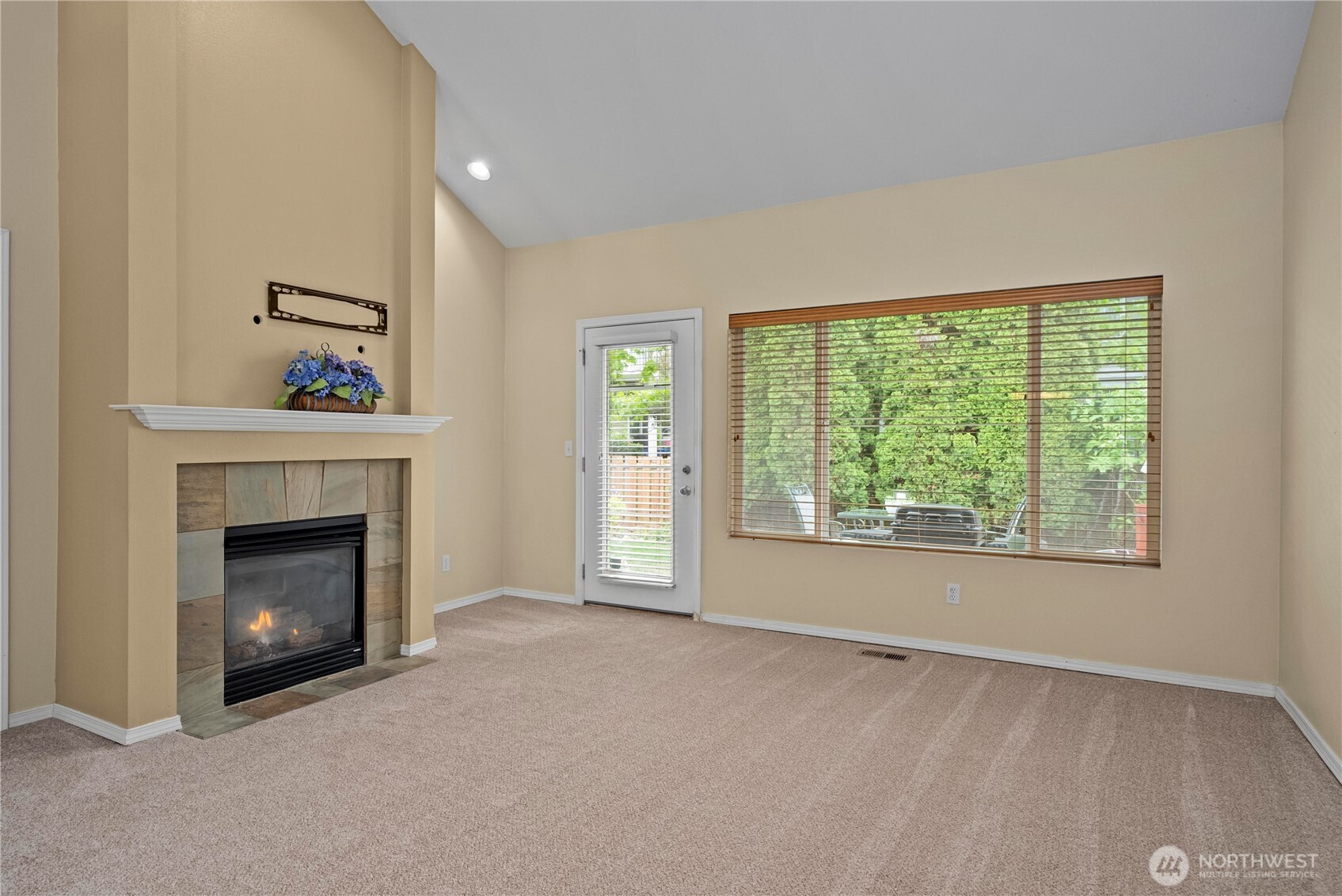 6445 James Avenue B Property Photo 25