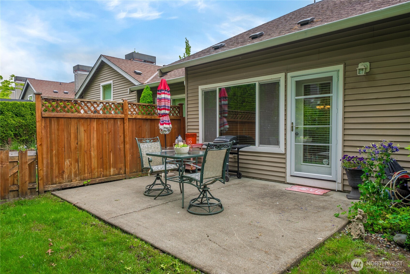 6445 James Avenue B Property Photo 27