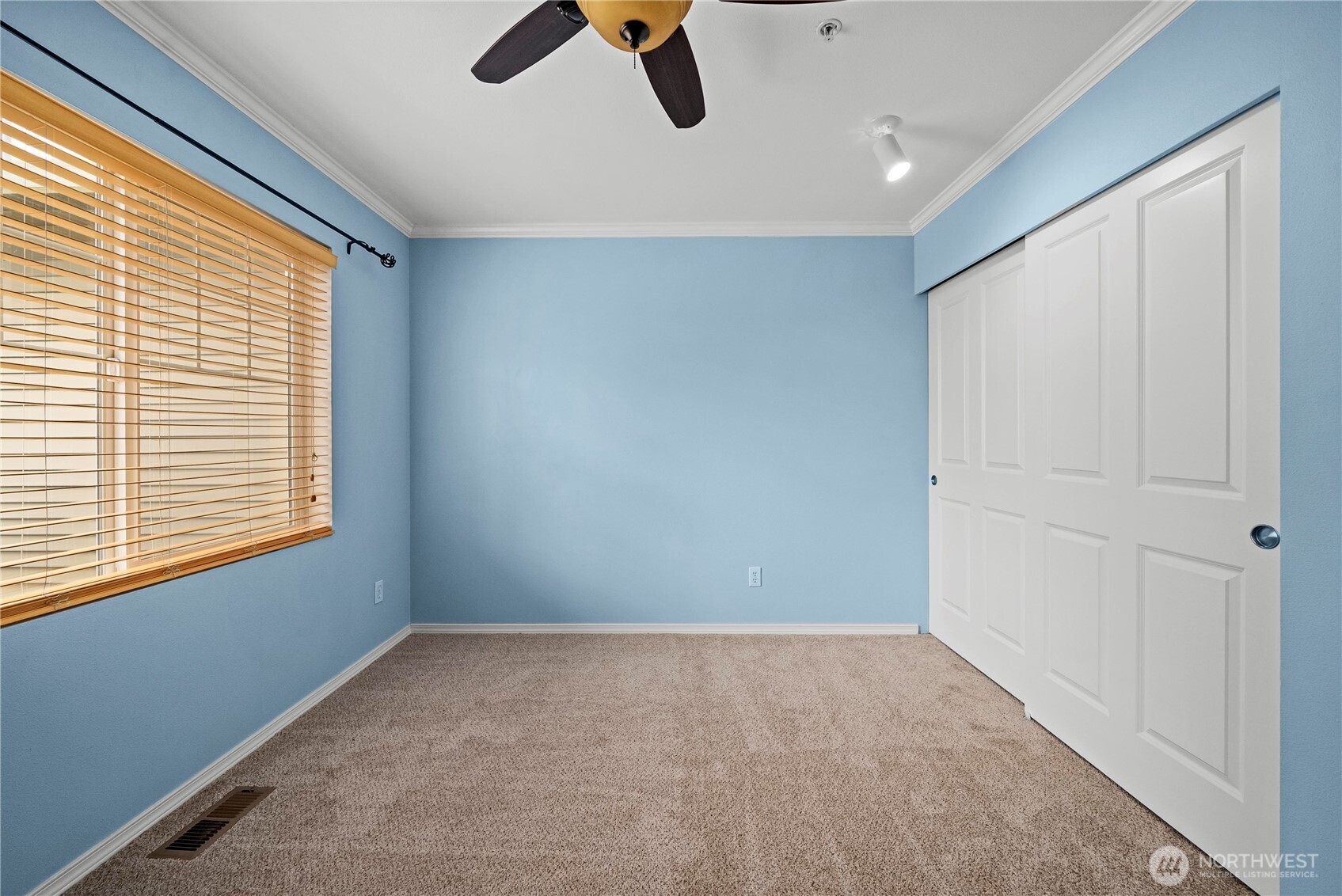6445 James Avenue B Property Photo 31