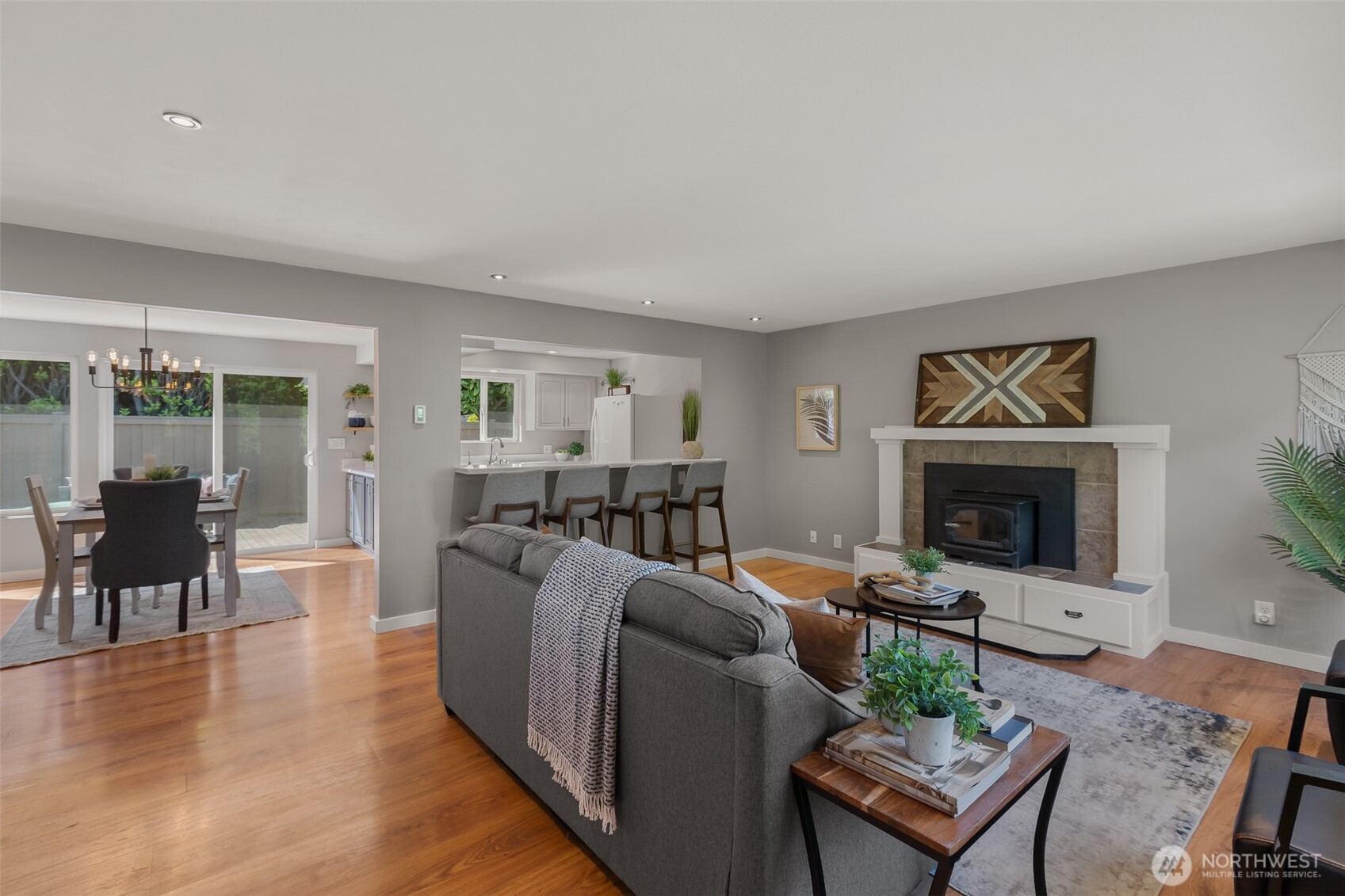 10527 Beardslee Boulevard Property Photo 3