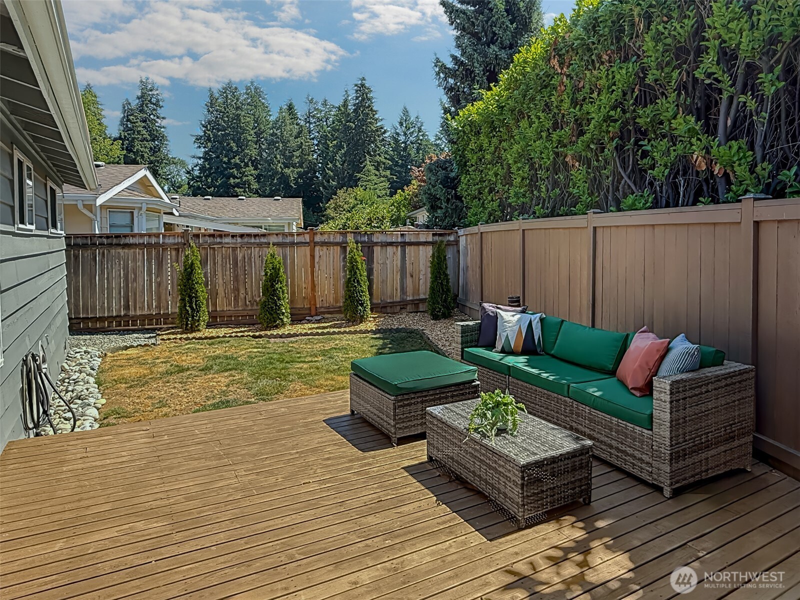 10527 Beardslee Boulevard Property Photo 8