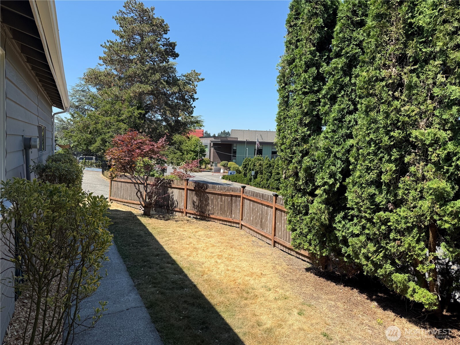 10527 Beardslee Boulevard Property Photo 24