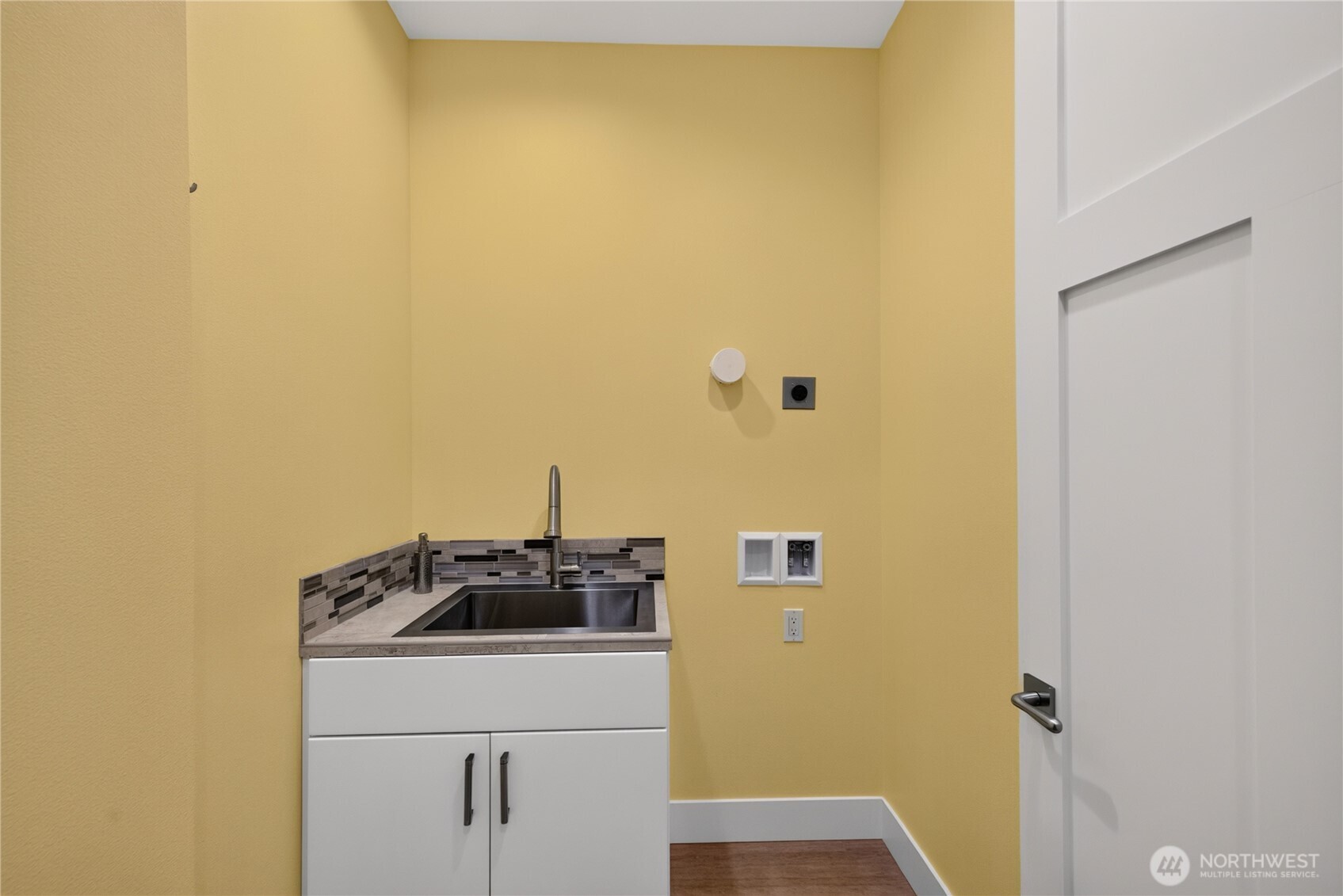 4402 E Avenue Property Photo 30