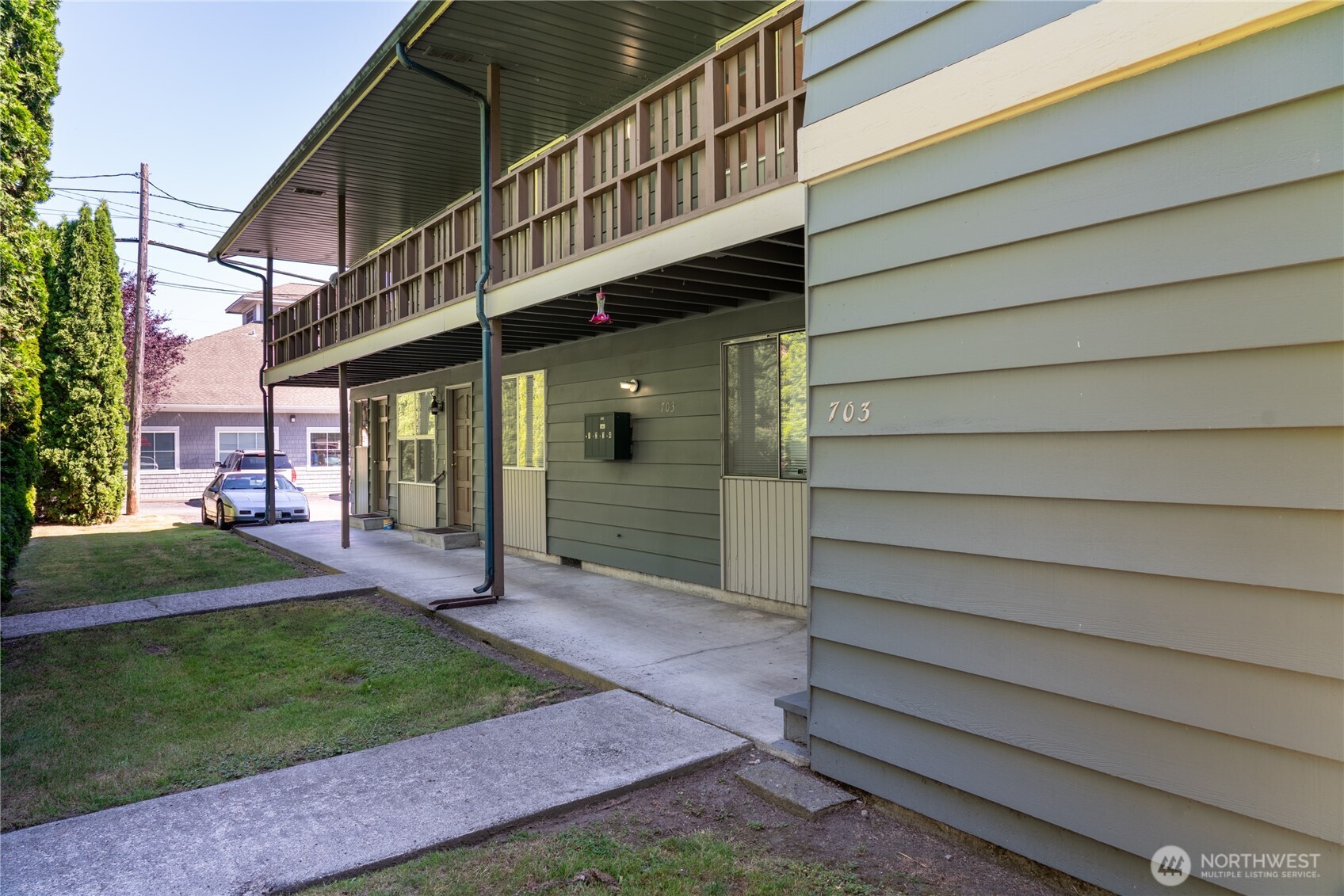 703 Broadway Street Property Photo 1