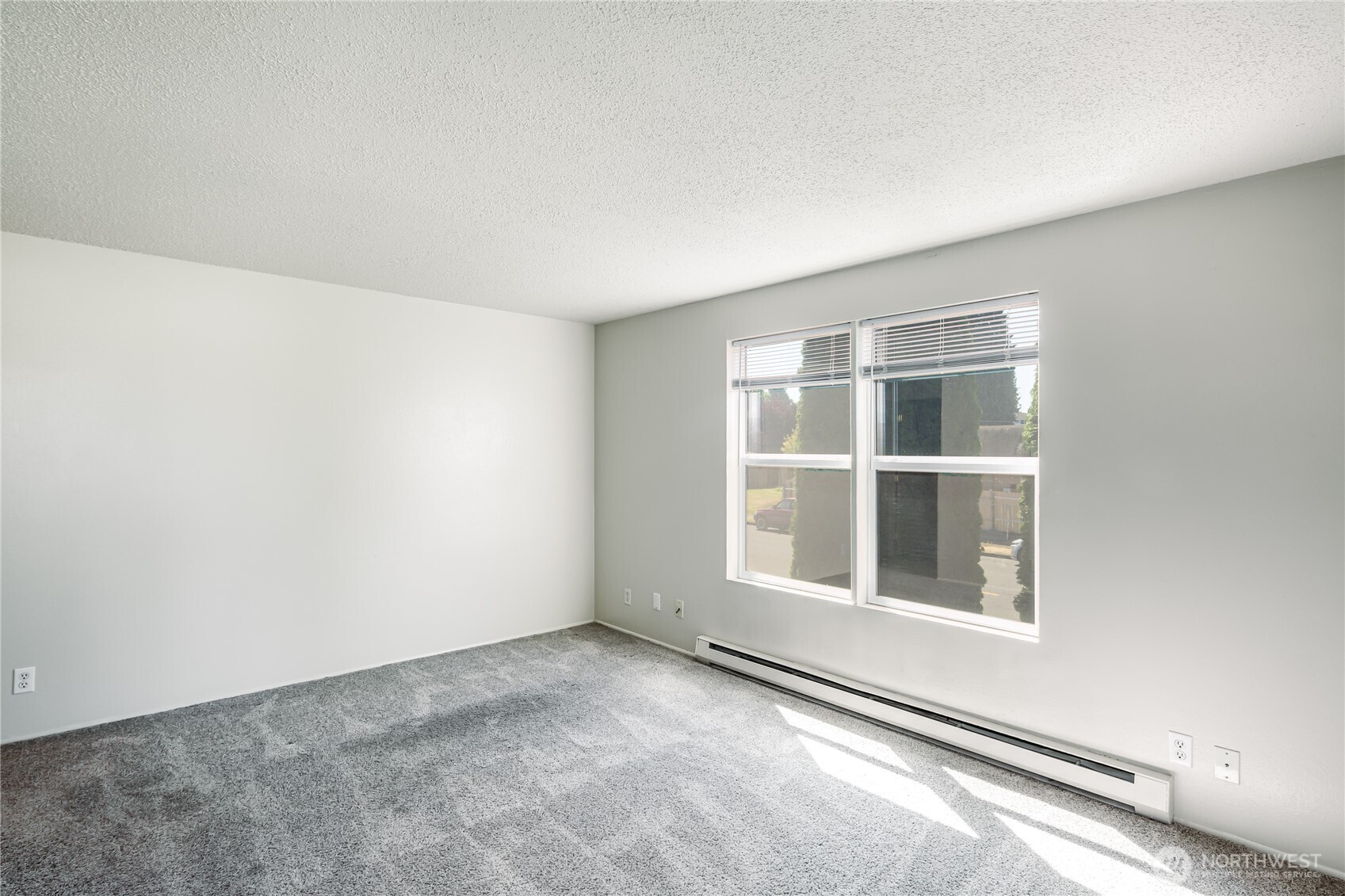 703 Broadway Street Property Photo 28