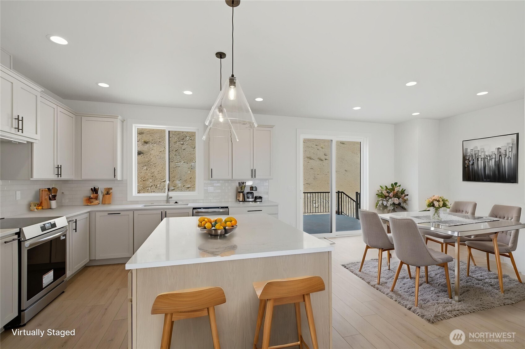 926 Long Drive Property Photo 11