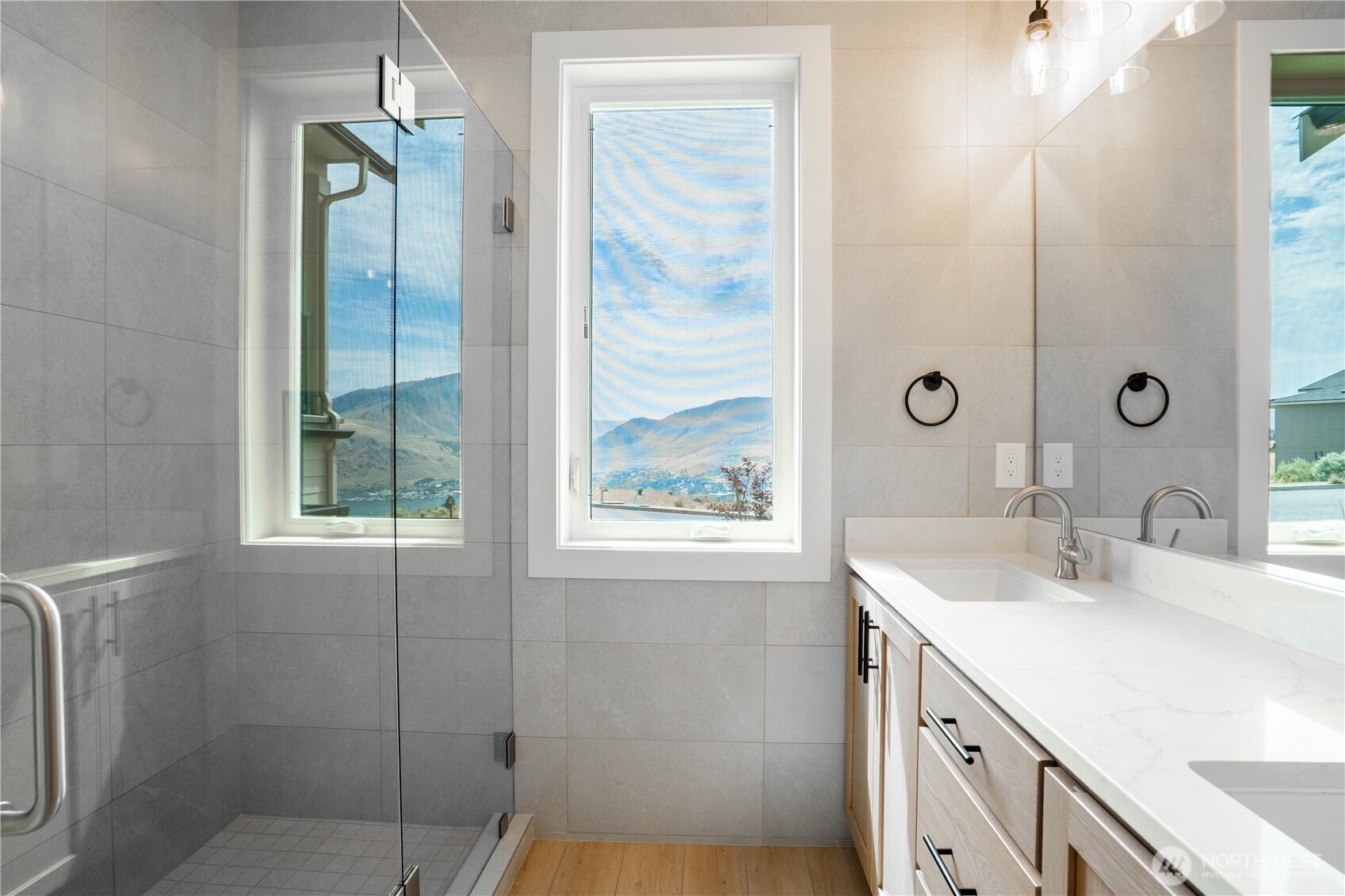 926 Long Drive Property Photo 20