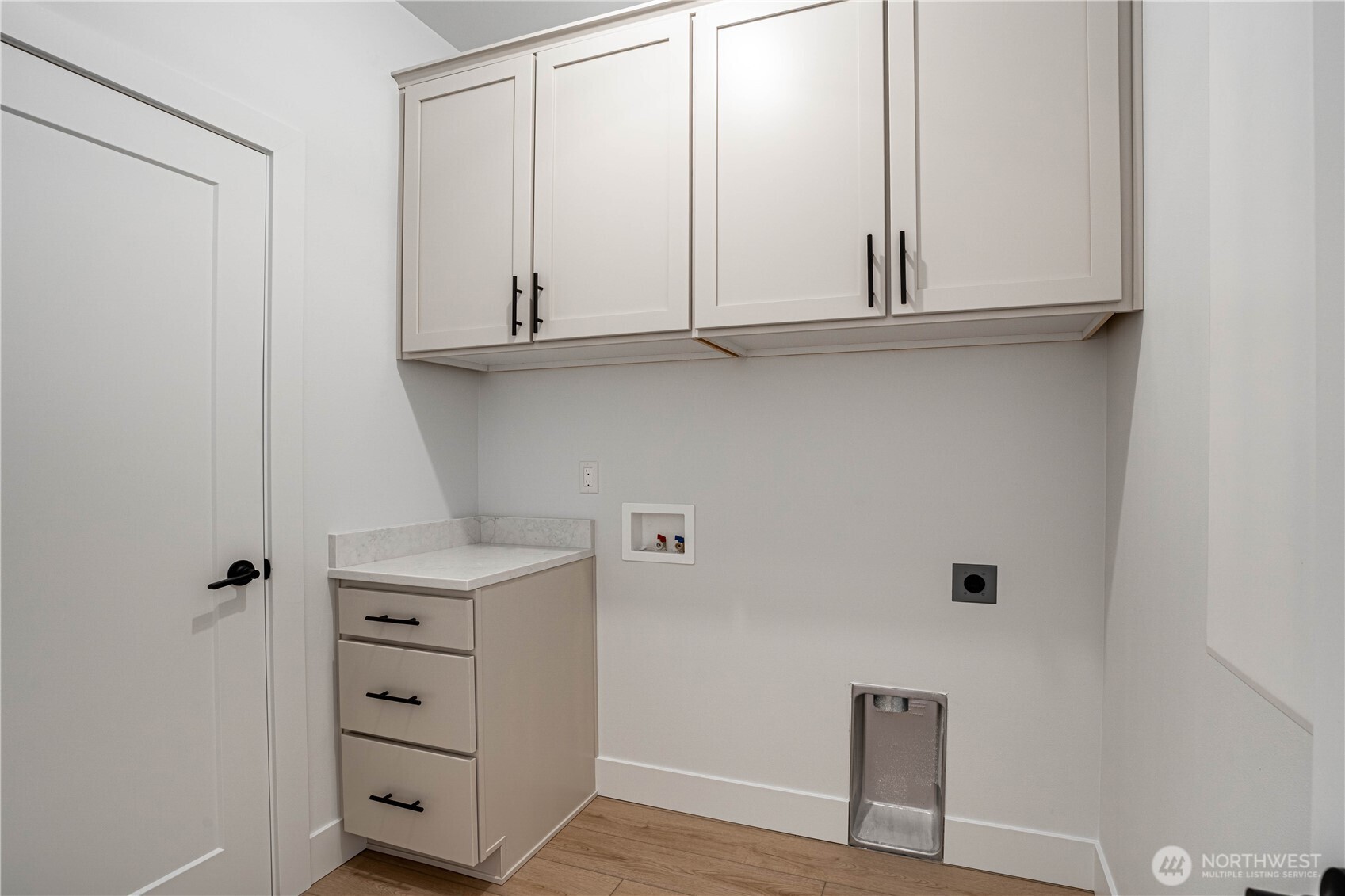 926 Long Drive Property Photo 31
