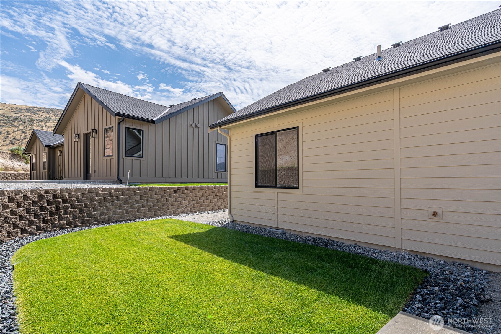 926 Long Drive Property Photo 33