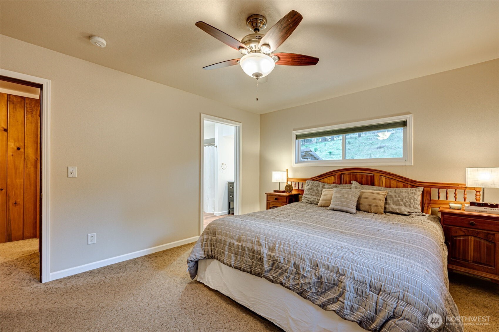 407 N Dubois Road Property Photo 10