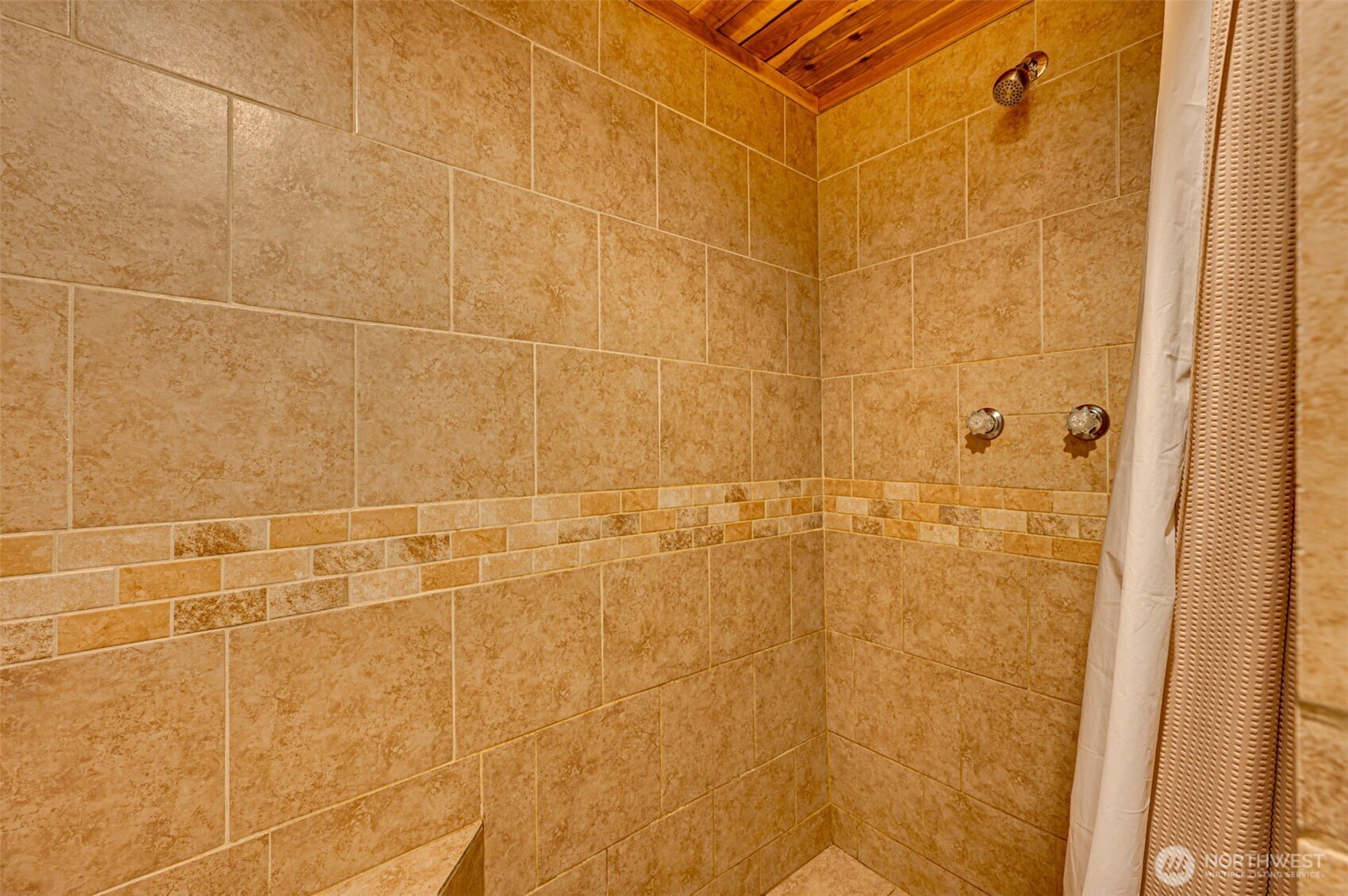 407 N Dubois Road Property Photo 23