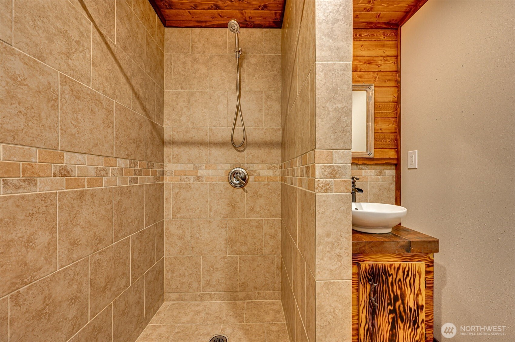 407 N Dubois Road Property Photo 29