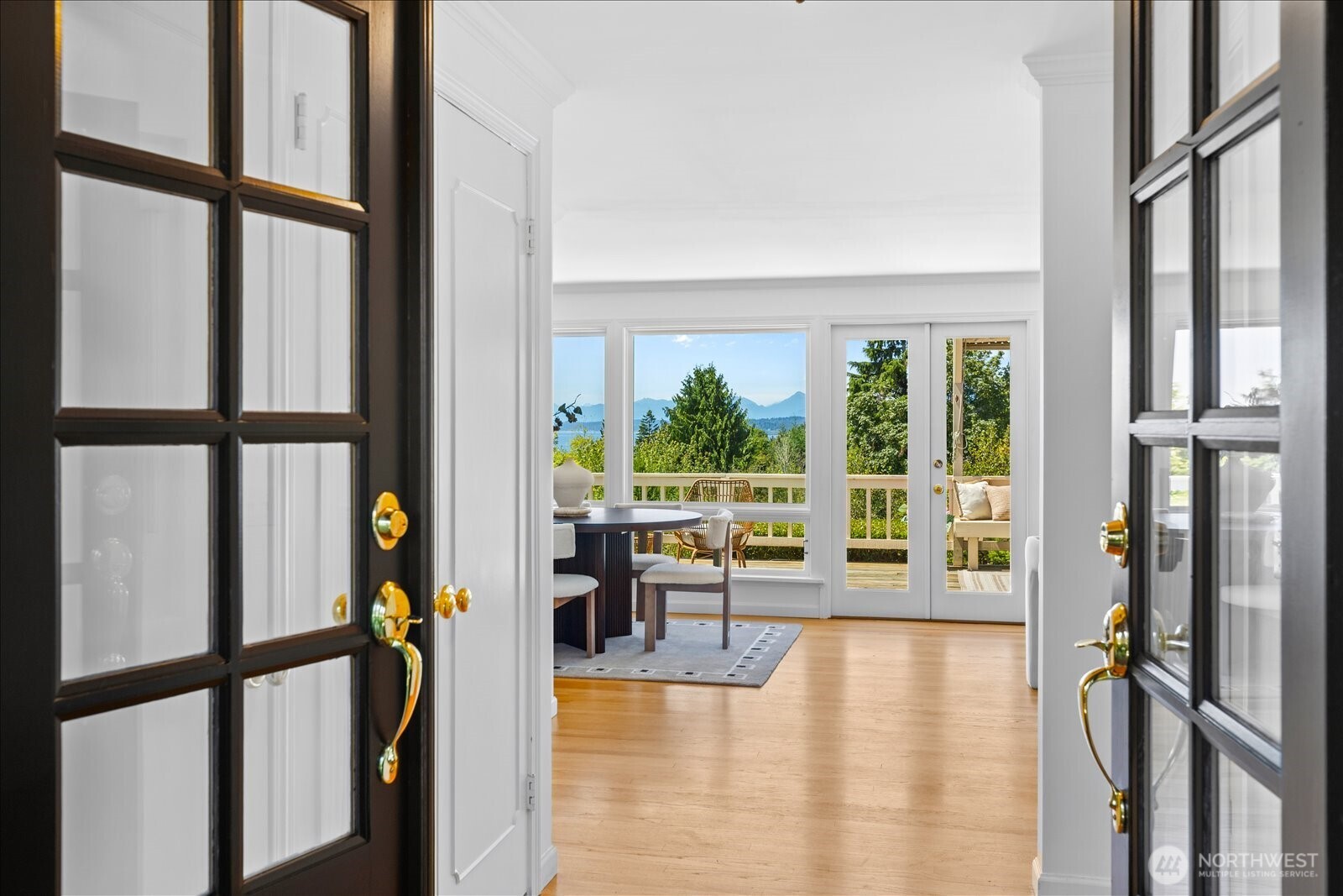 18241 14th Avenue Property Photo 6