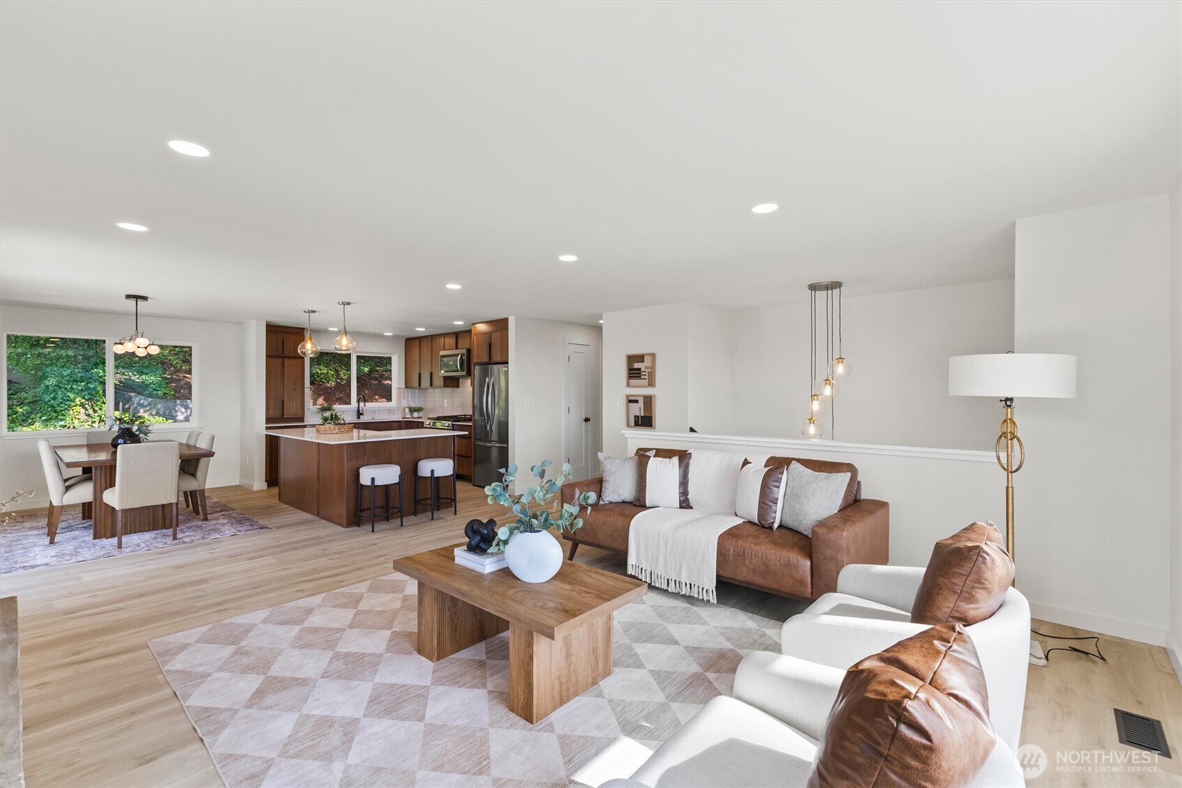 904 Puget Street Property Photo 18