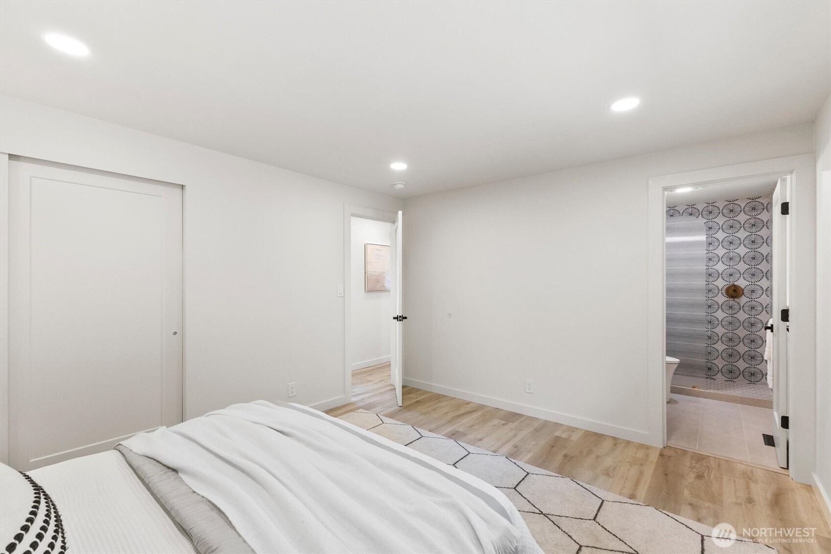 904 Puget Street Property Photo 23