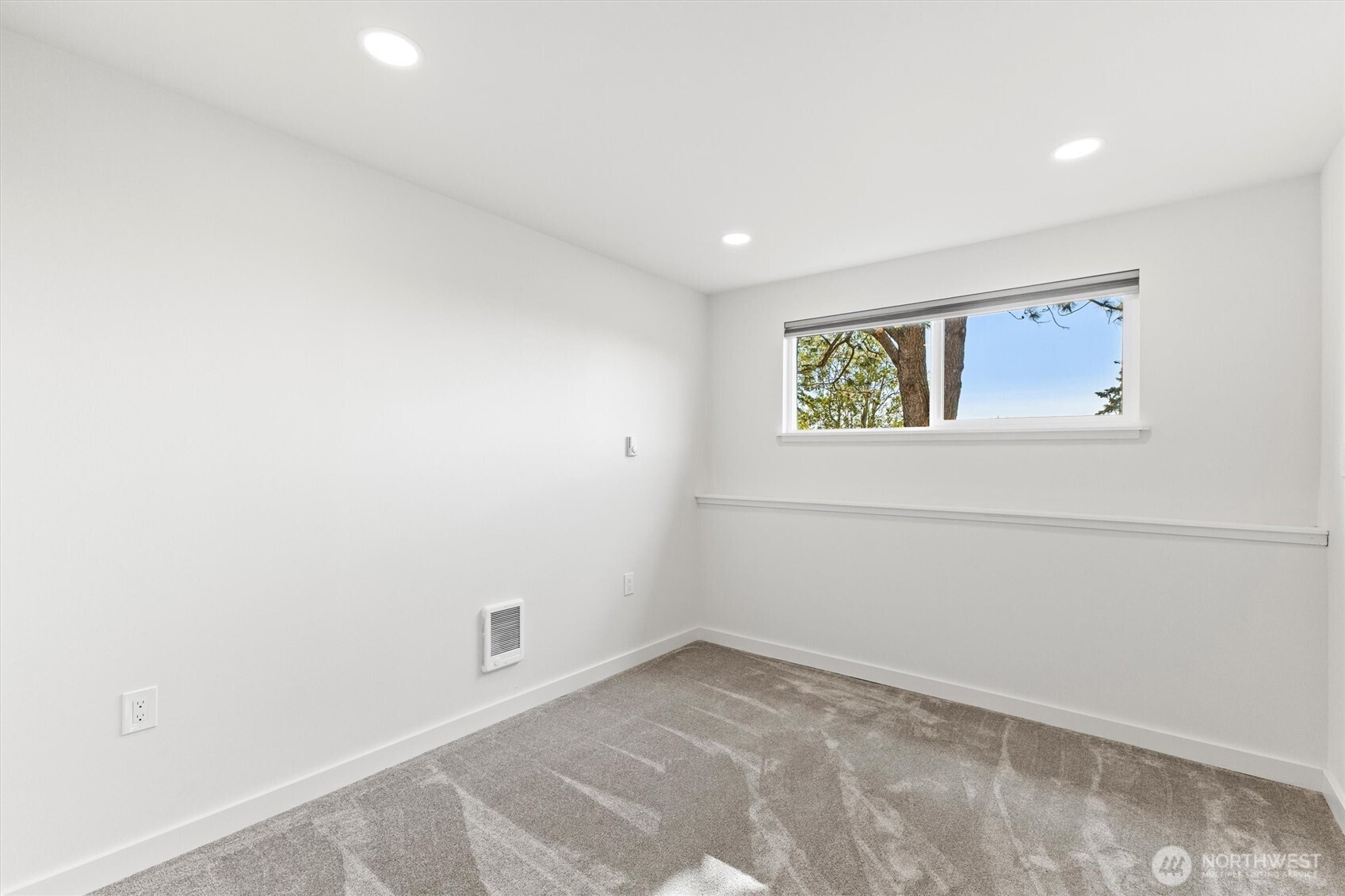 904 Puget Street Property Photo 33
