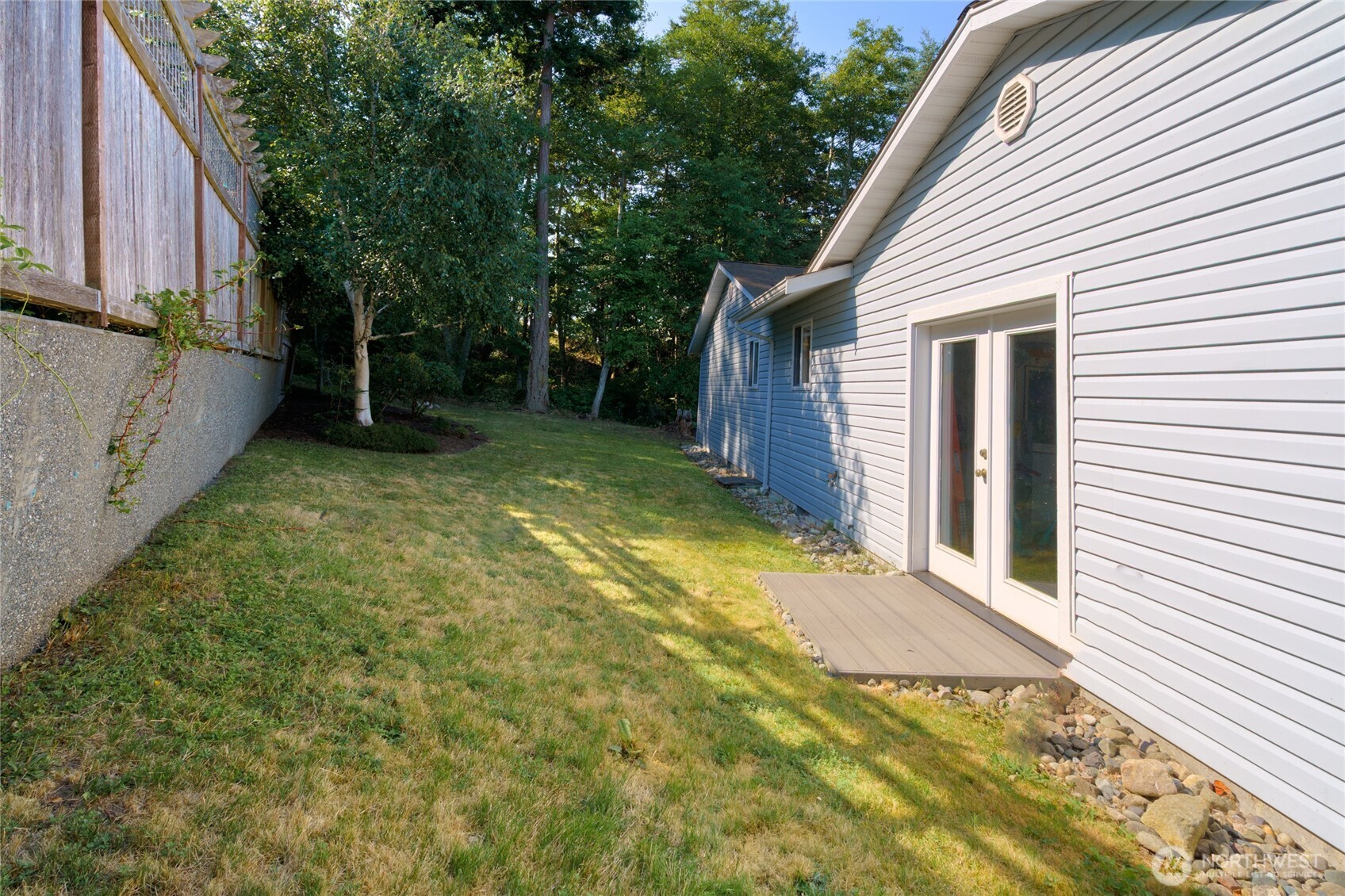 744 Shelter Bay Dr Property Photo 21