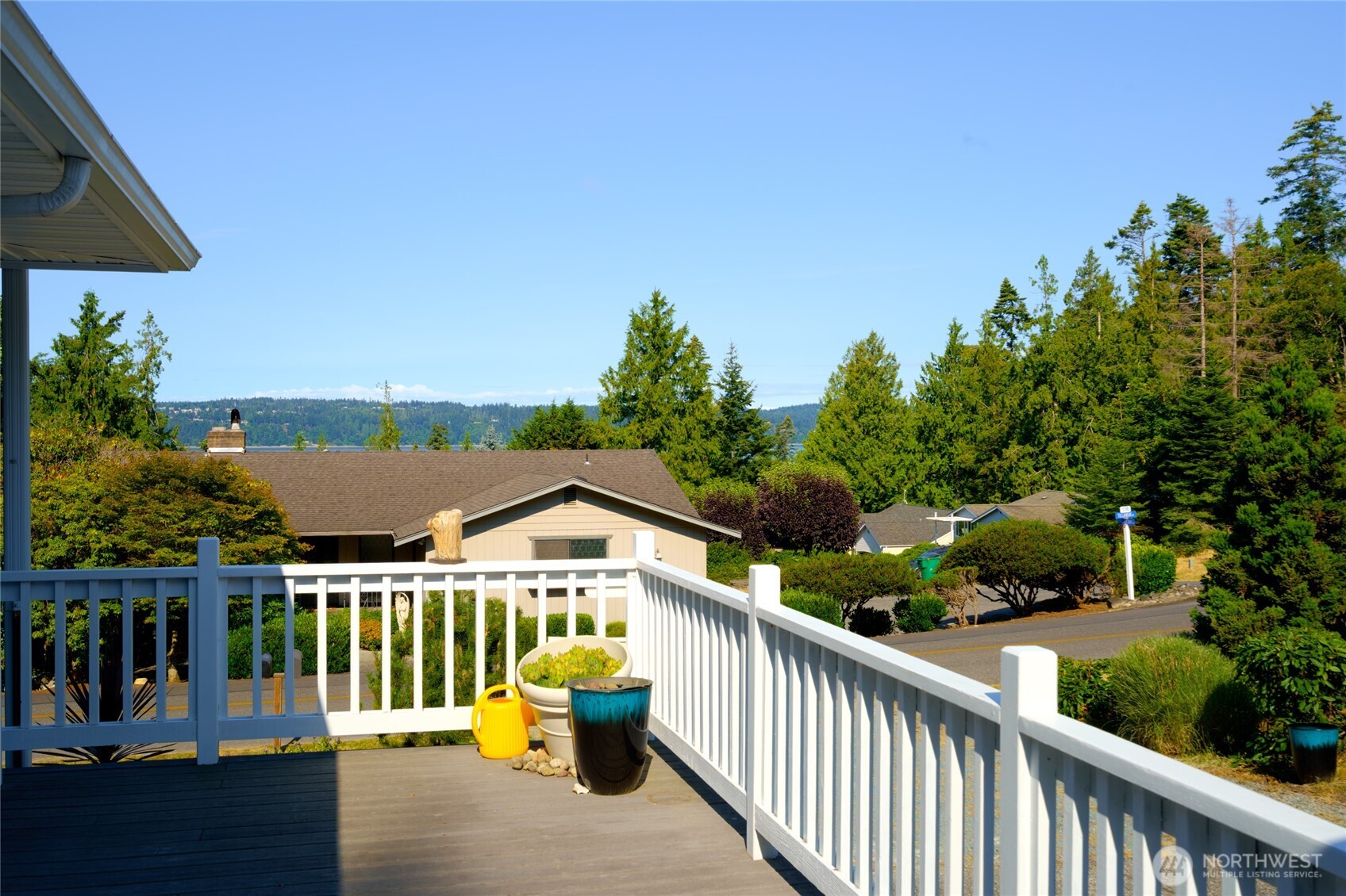 744 Shelter Bay Dr Property Photo 25