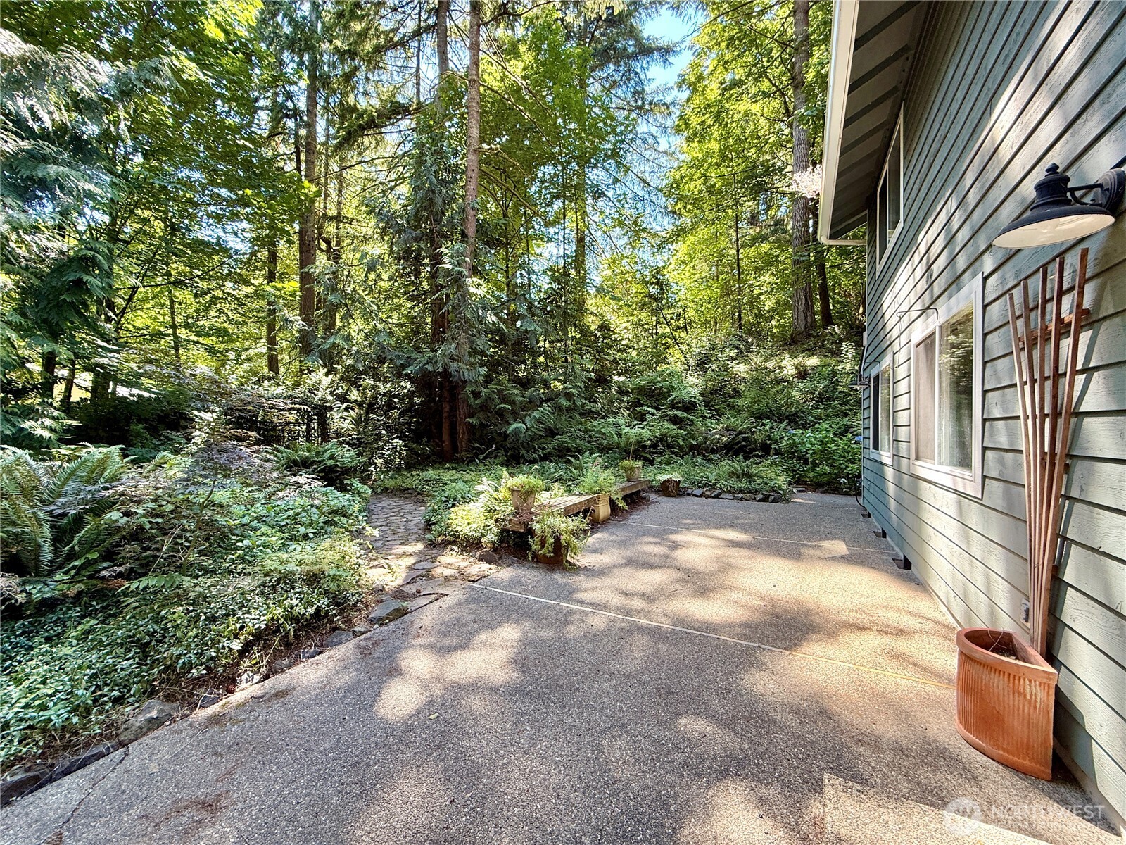 6937 Foothill Drive Property Photo 7