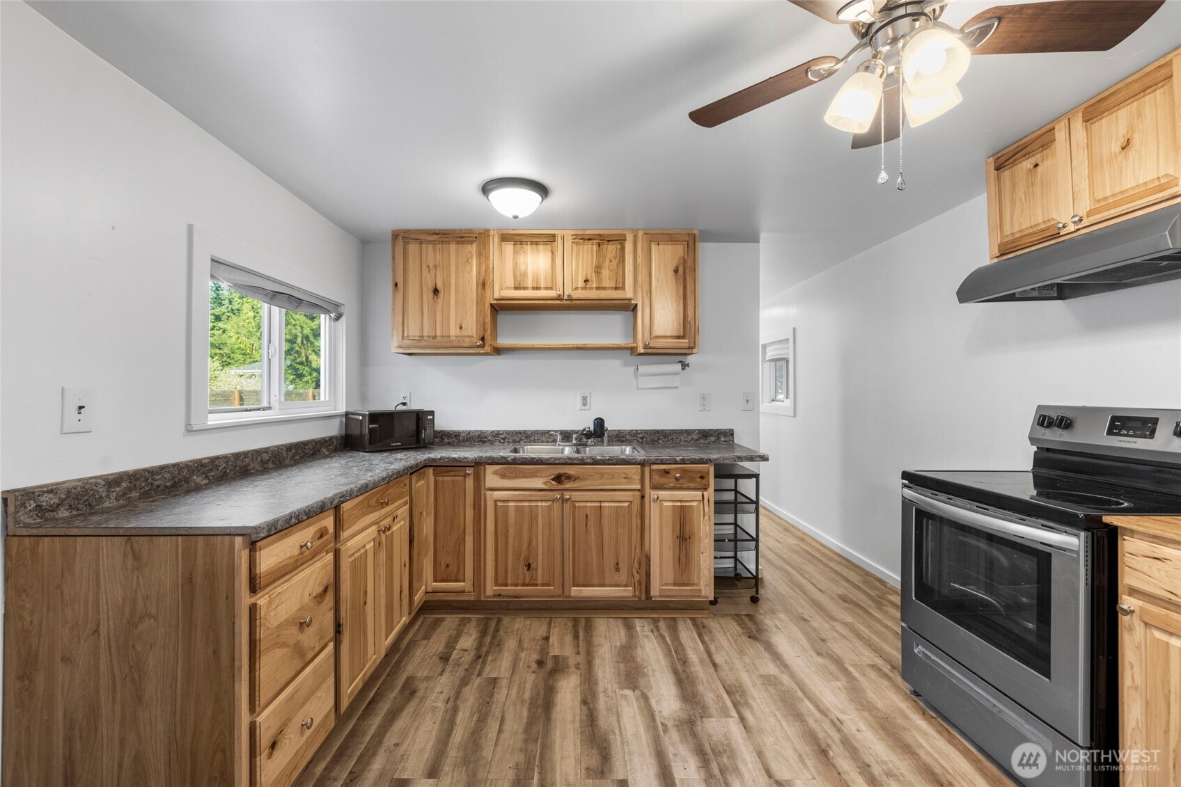 8397 Golden Valley Boulevard Property Photo 13