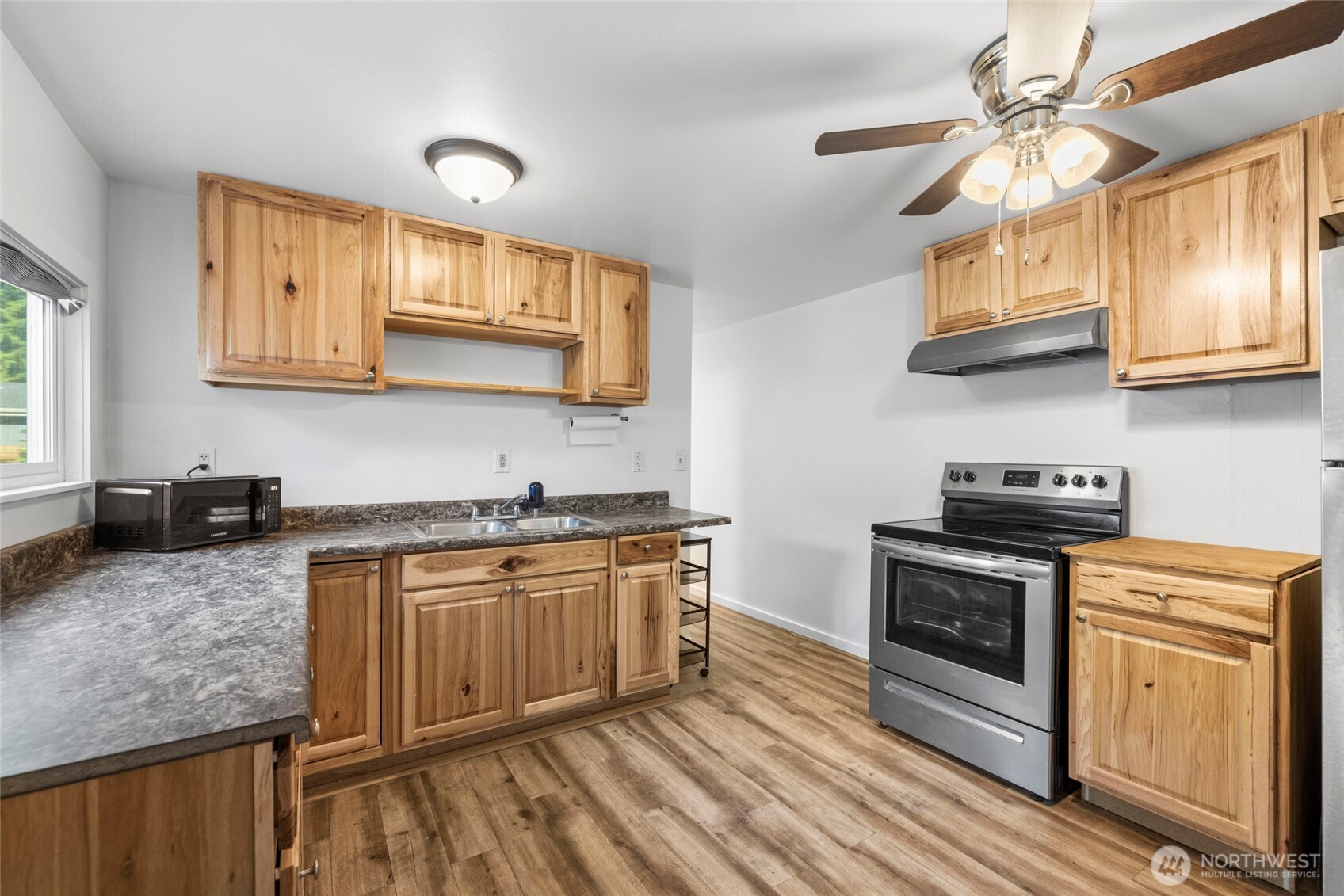 8397 Golden Valley Boulevard Property Photo 14