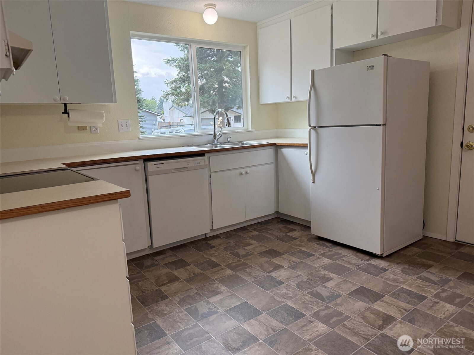12518 42nd Avenue Property Photo 5