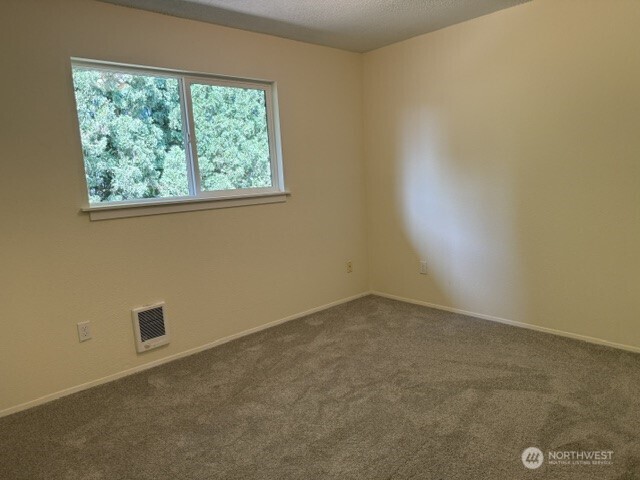 12518 42nd Avenue Property Photo 13