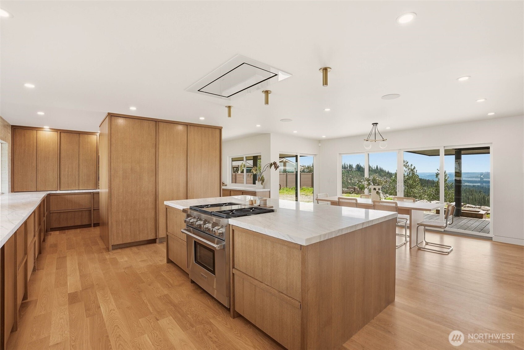 226 High Drive Property Photo 10