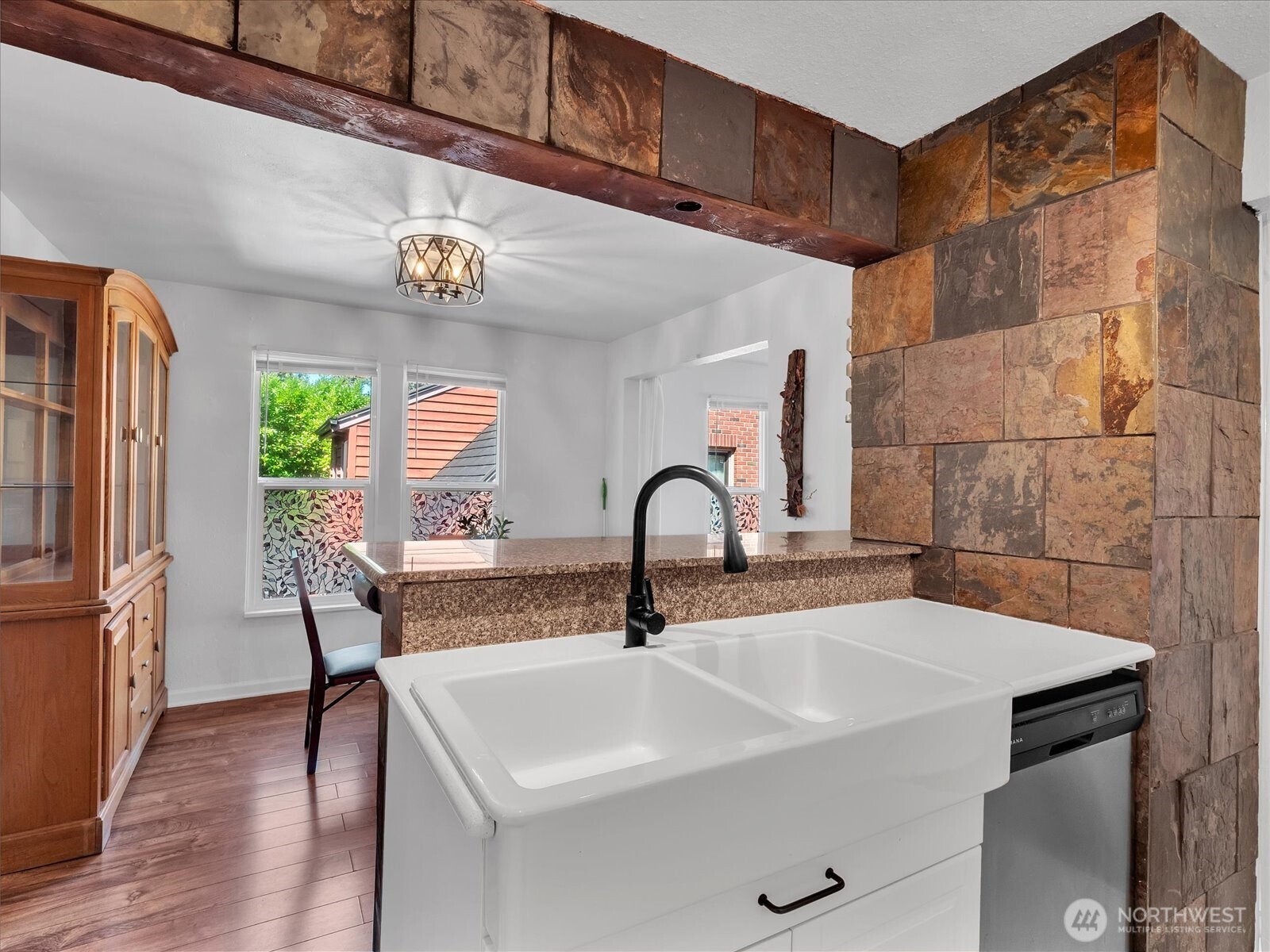 1719 Gregory Way Property Photo 11