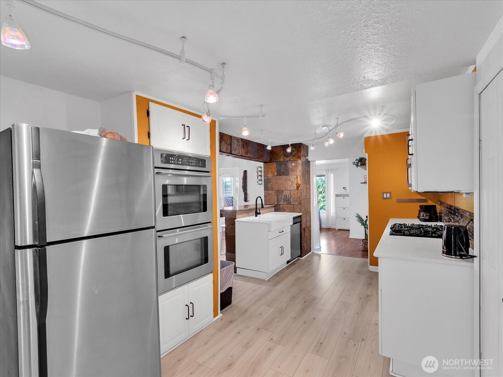 1719 Gregory Way Property Photo 14