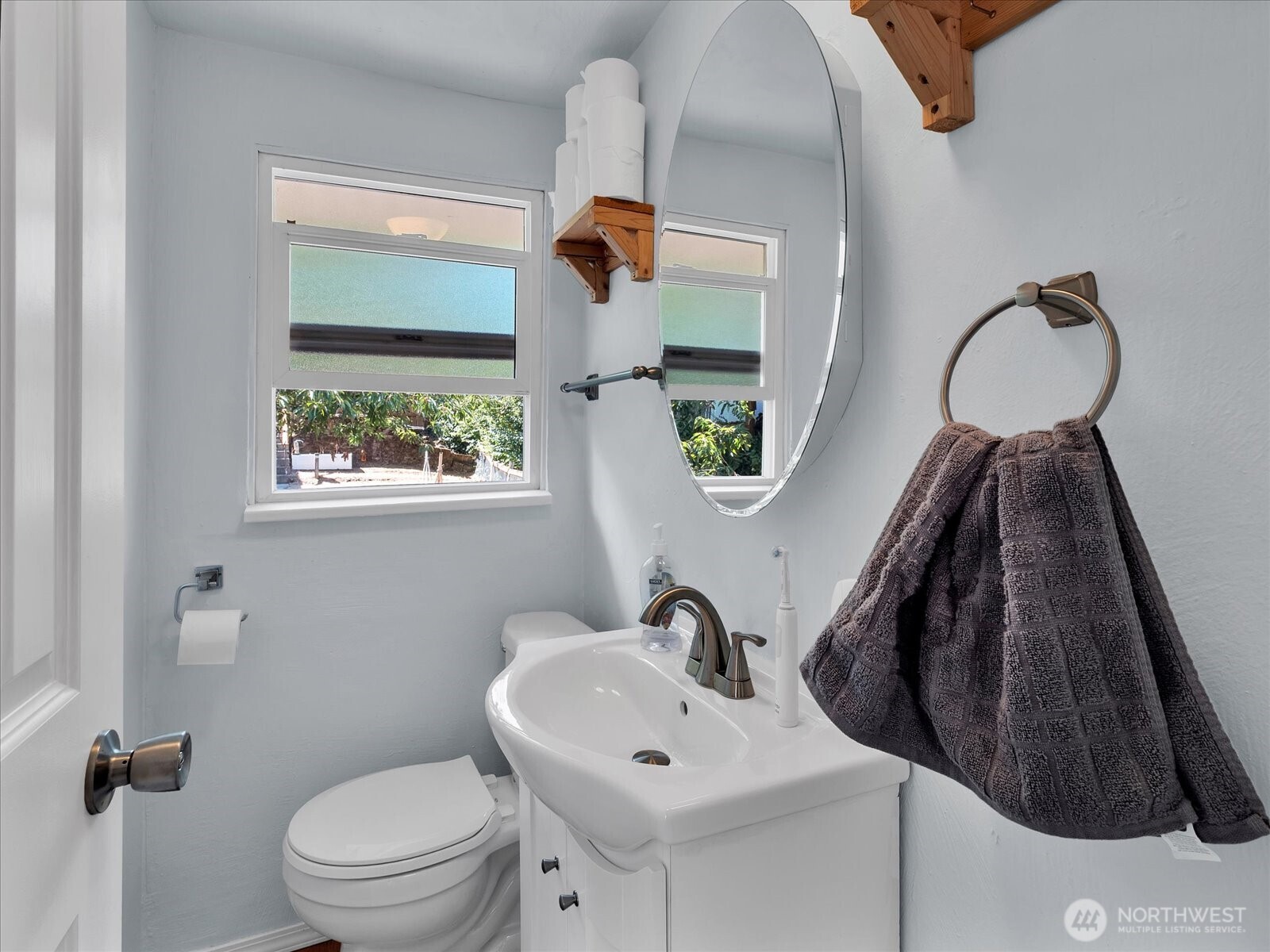 1719 Gregory Way Property Photo 18