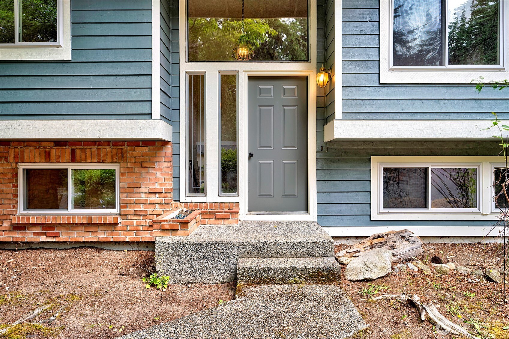 5927 147 Street Property Photo 3