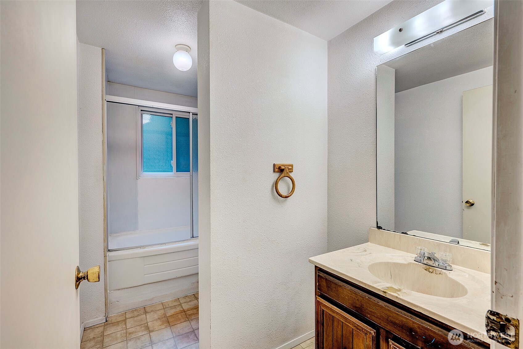 5927 147 Street Property Photo 14