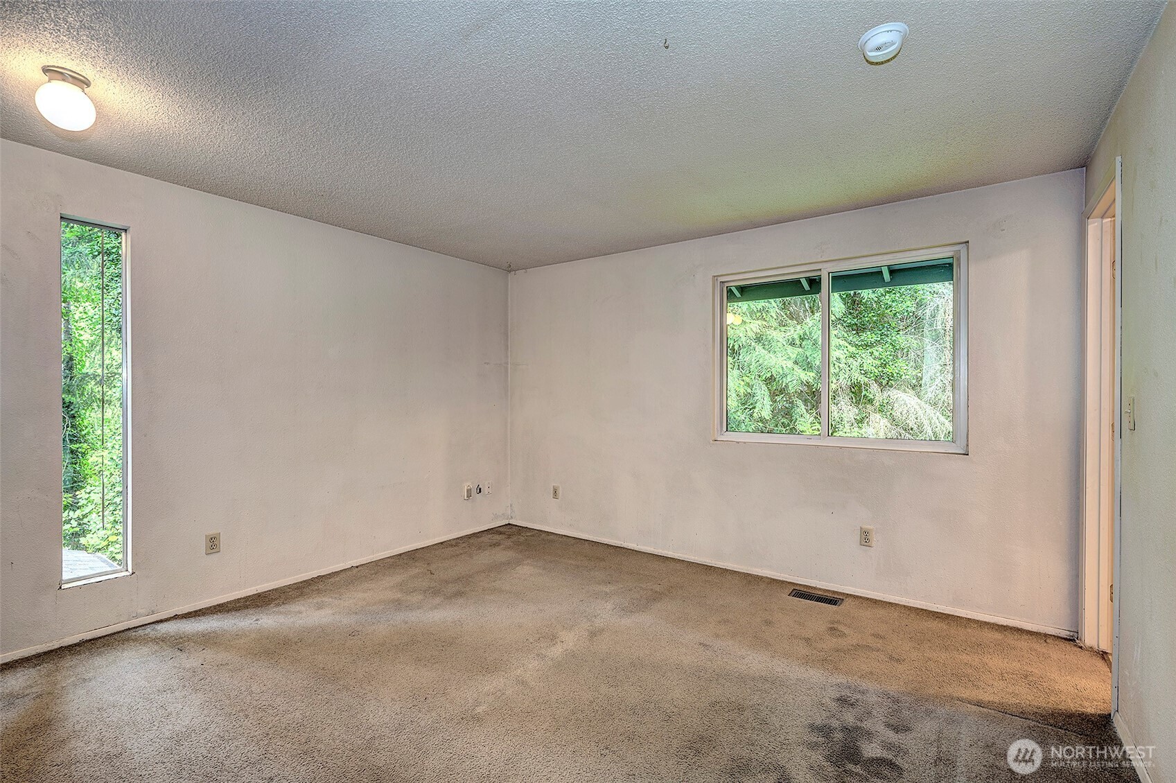 5927 147 Street Property Photo 16