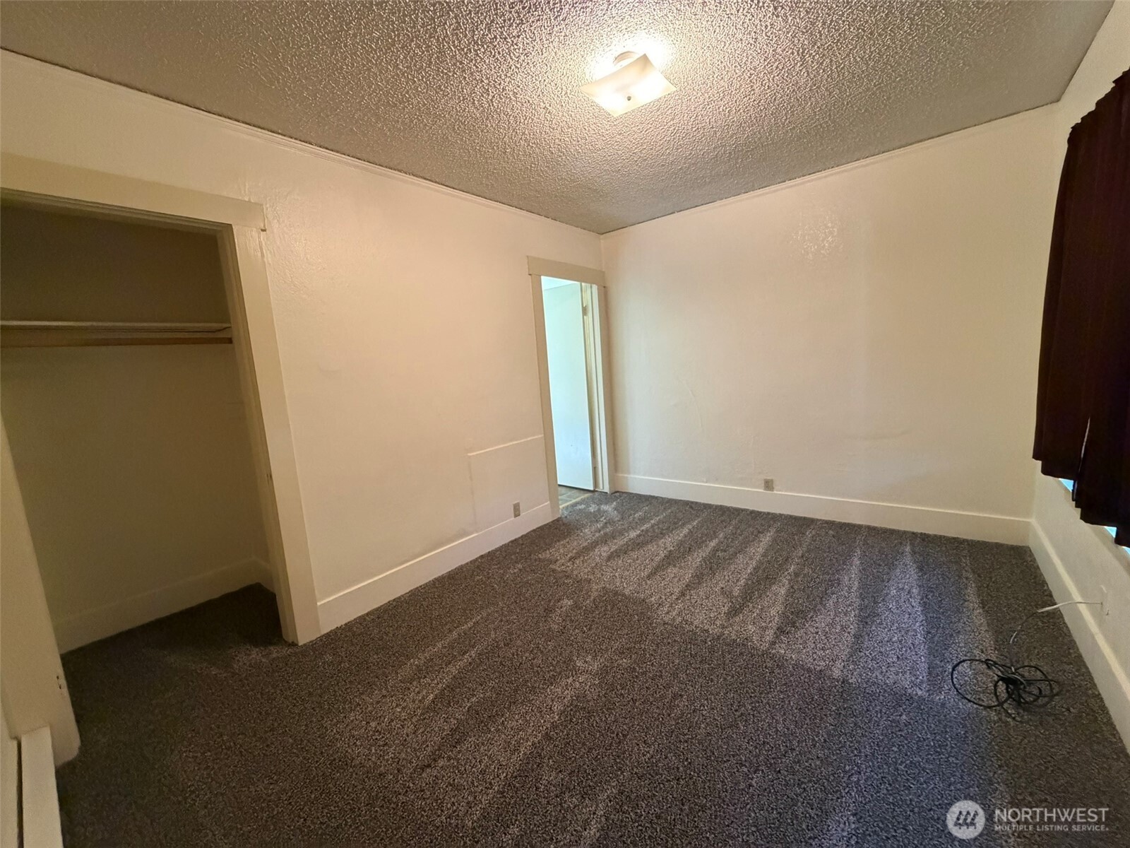 507 W 2nd Street Property Photo 12