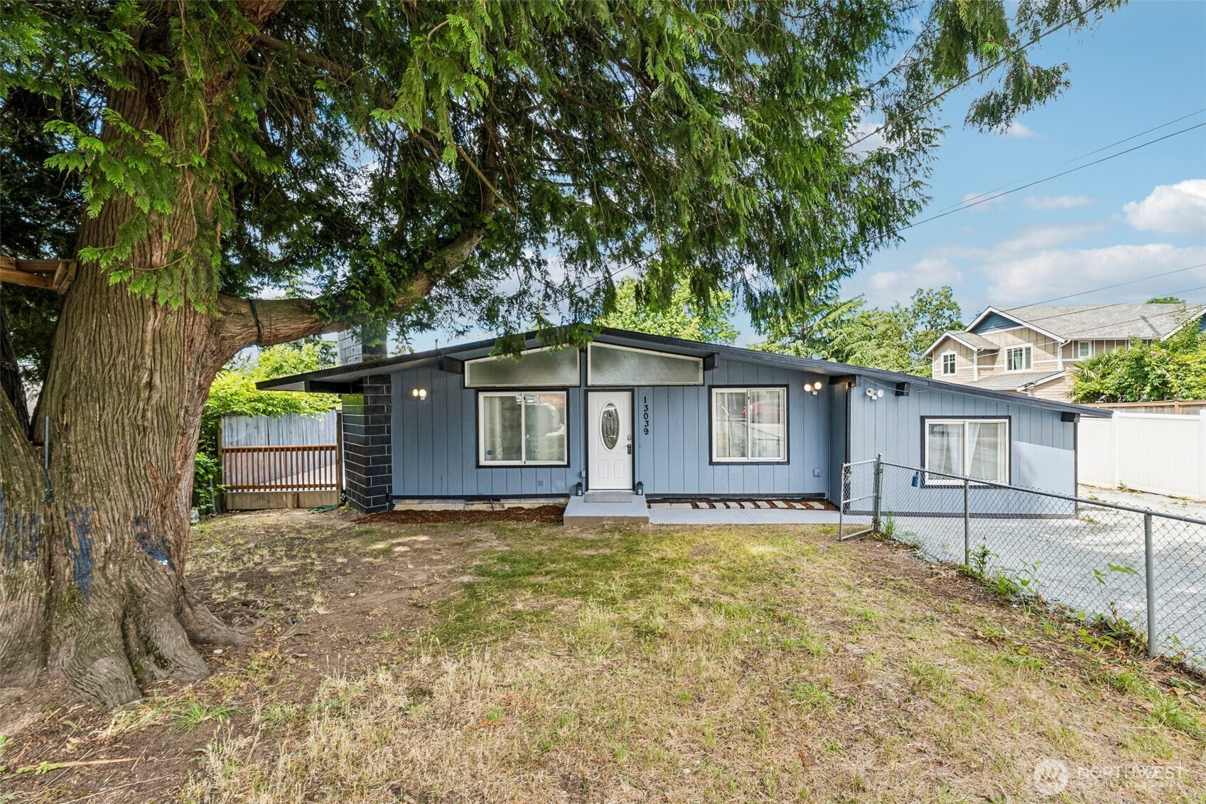 13039 24th Avenue Property Photo 1