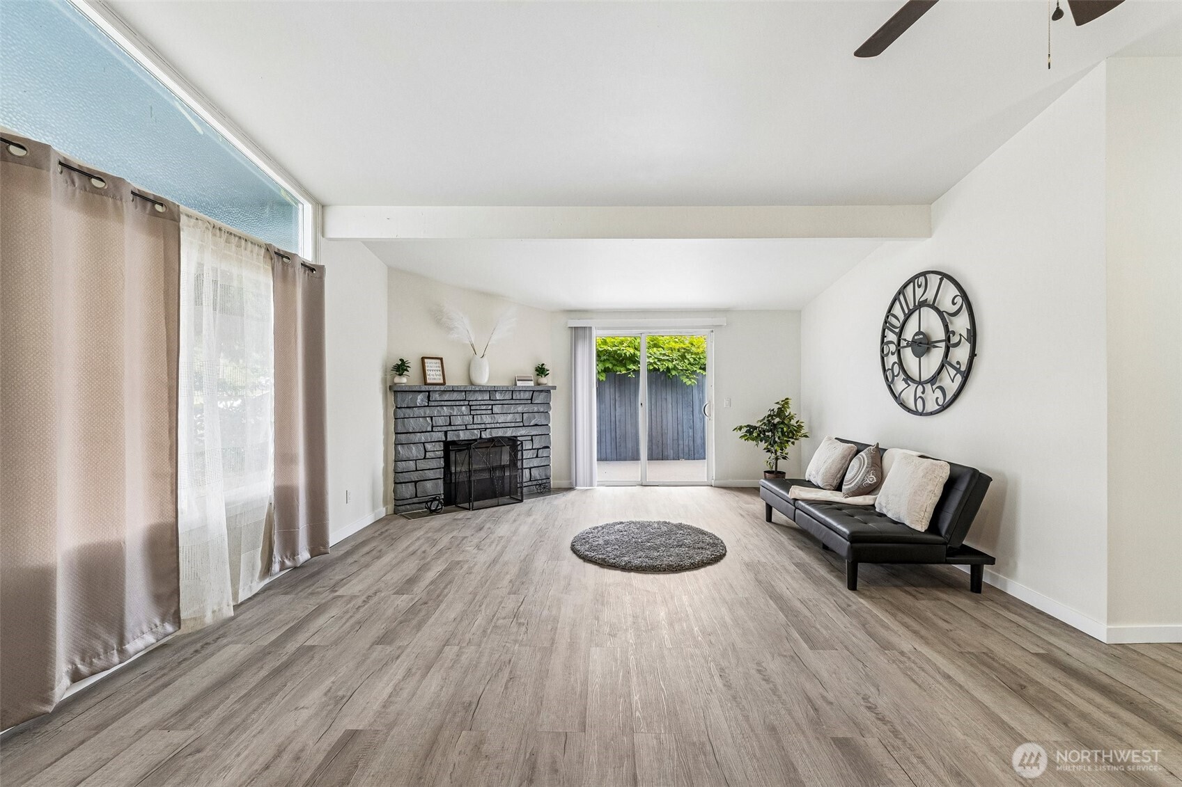 13039 24th Avenue Property Photo 4