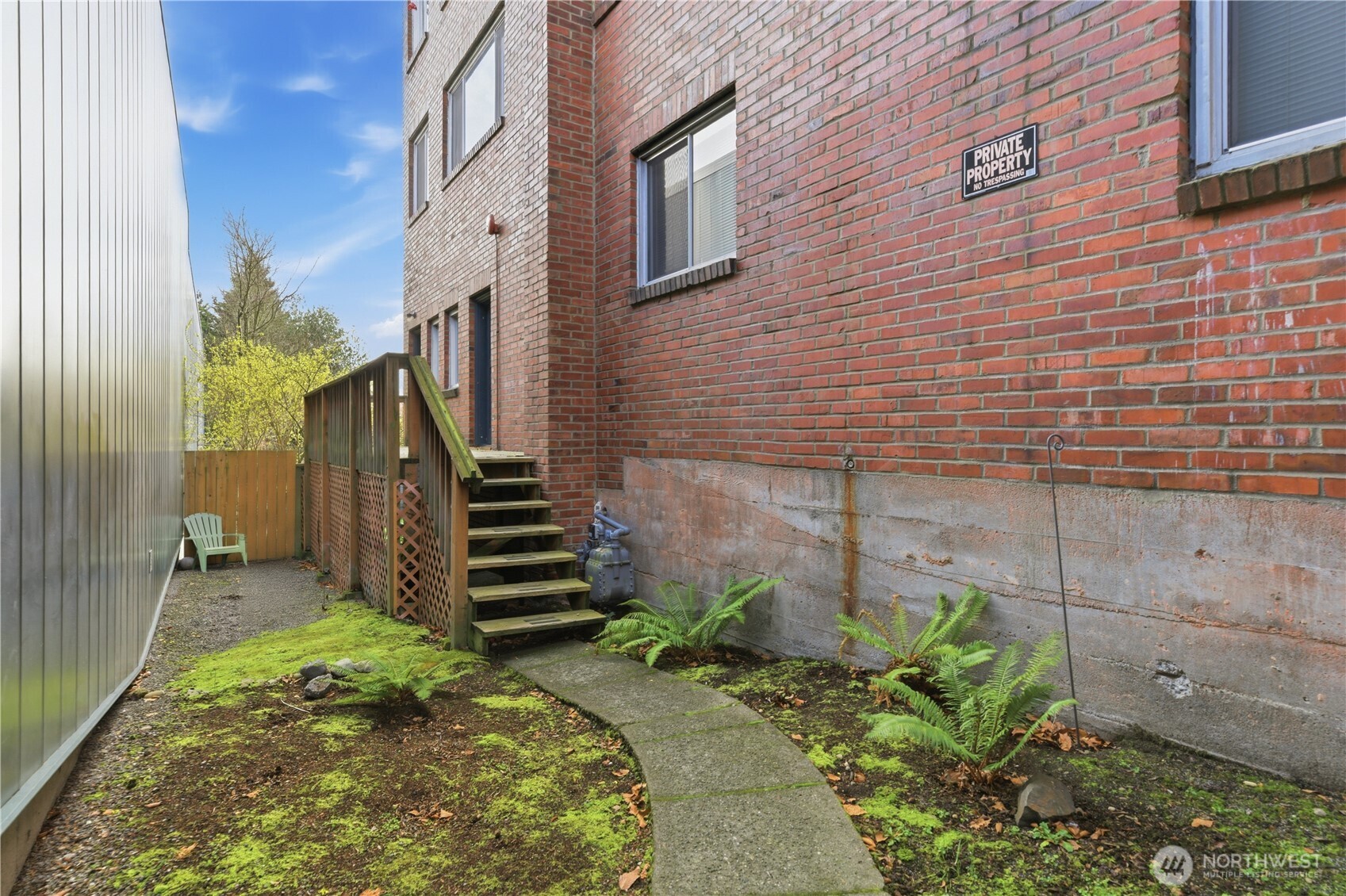 8008 Greenwood Avenue Property Photo 6