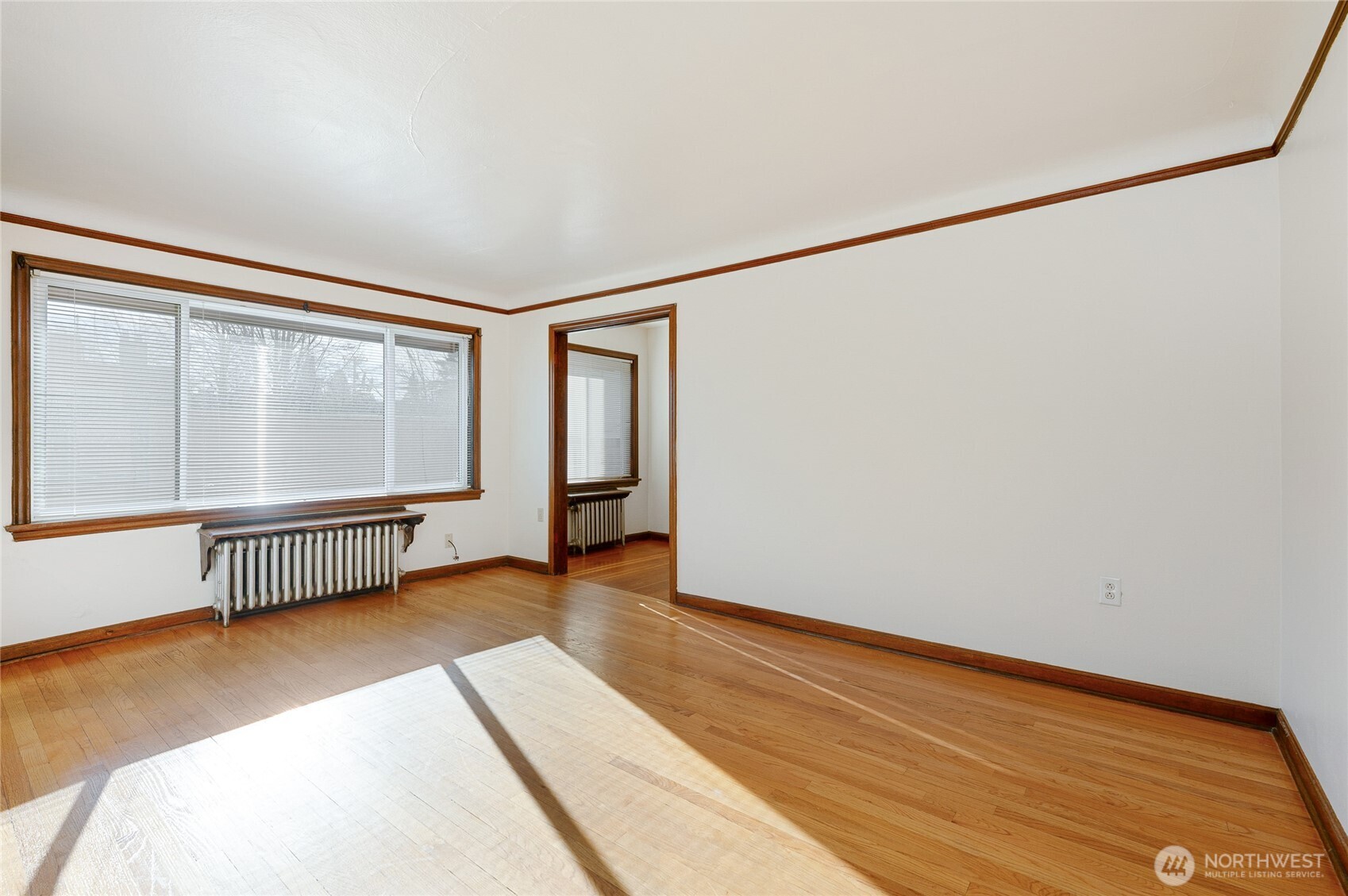 8008 Greenwood Avenue Property Photo 11