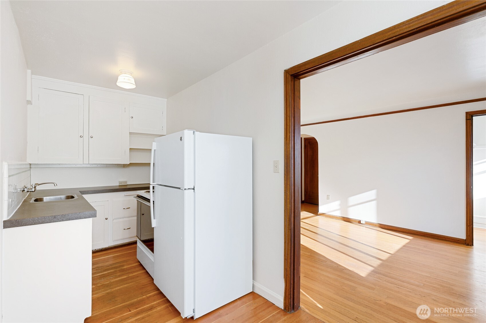 8008 Greenwood Avenue Property Photo 12